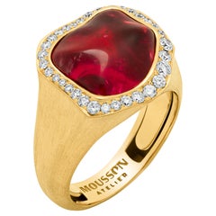Rubellit Barock 8,11 Karat Diamanten 18 Karat Gelb Mattgold Spektrum Ring