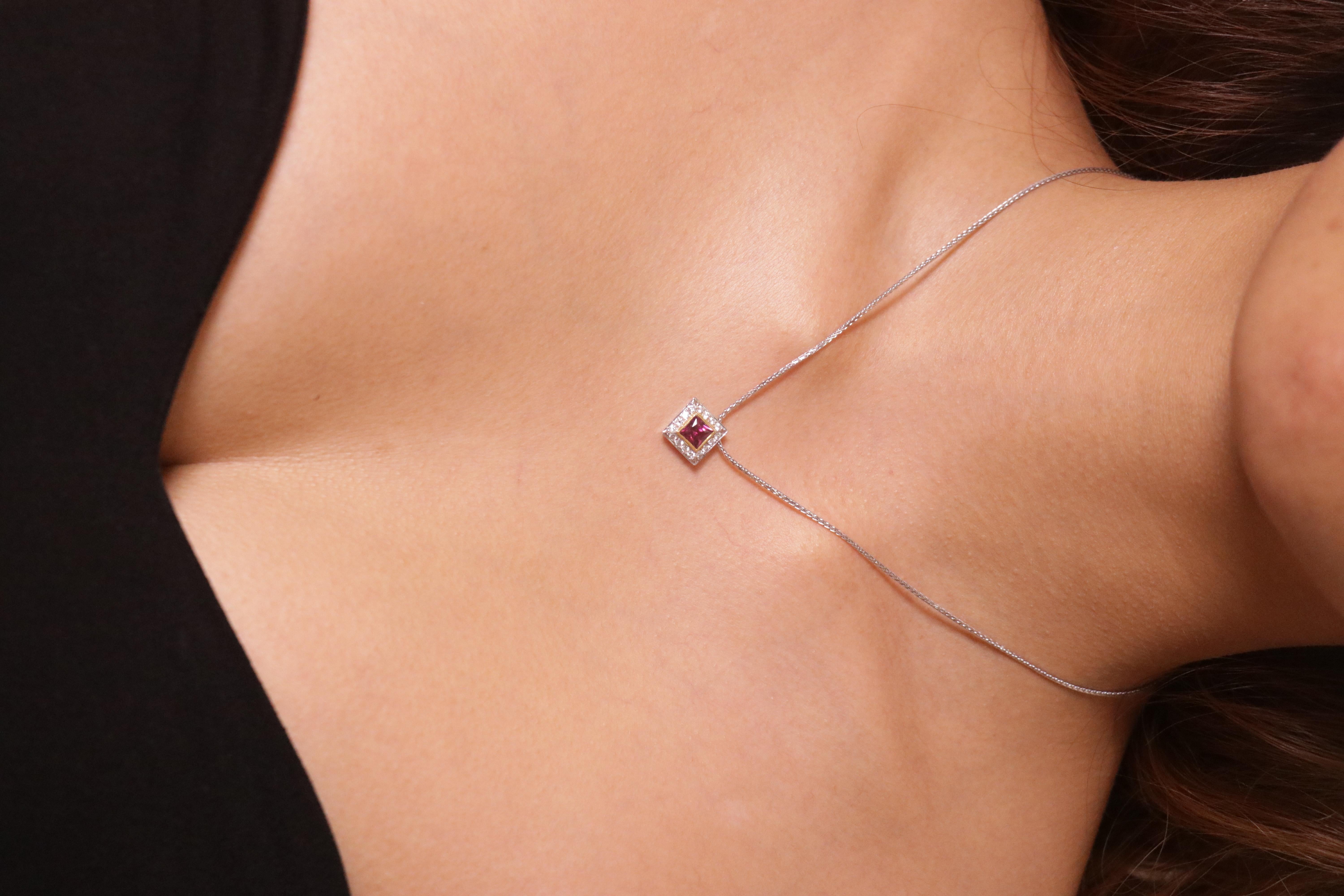 Rubellite Cts 0.7 Diamond Pendant with Chain Corte de cometa en venta