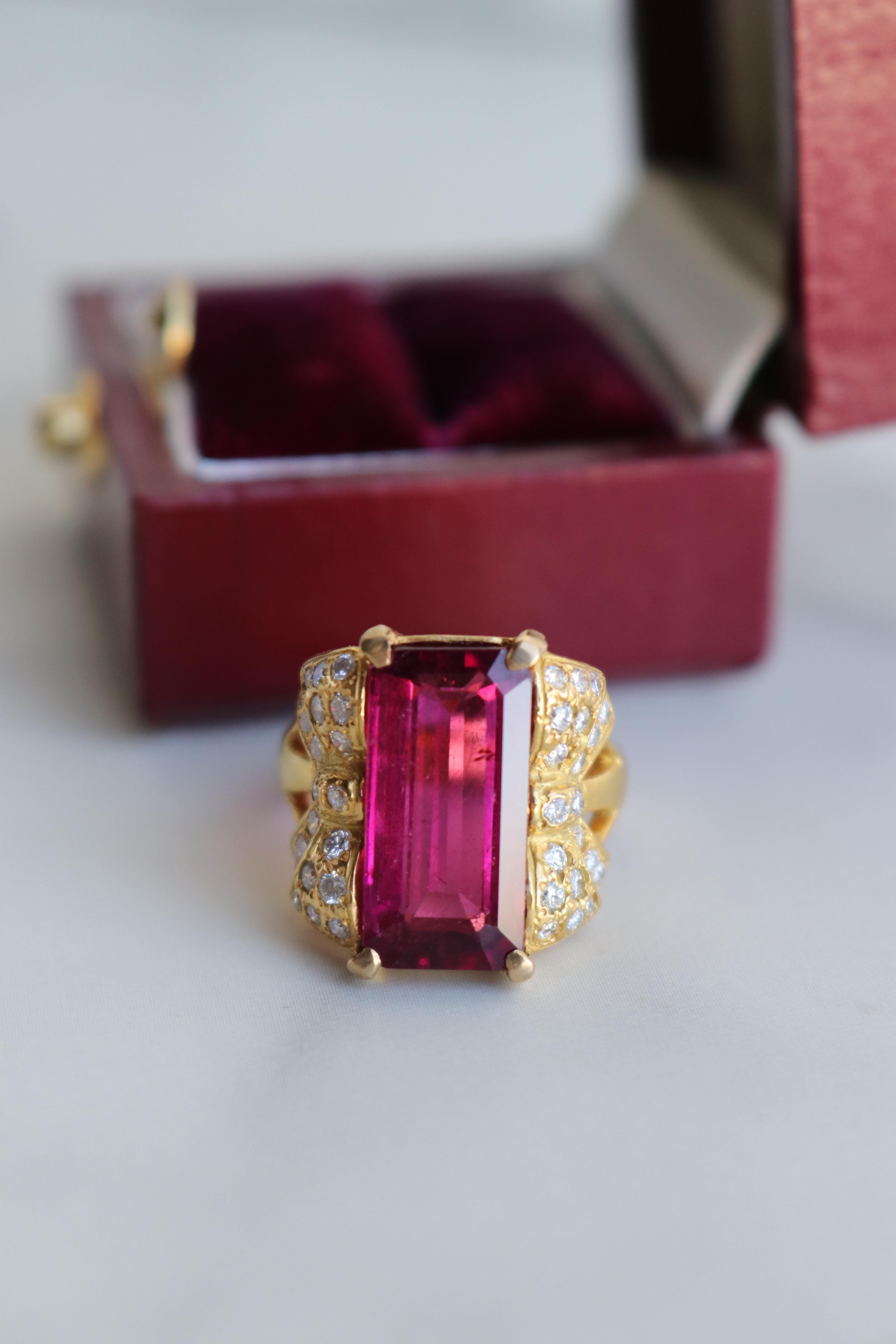 Women's or Men's Rubellite Diamond 18k Yellow Gold Ring For Sale