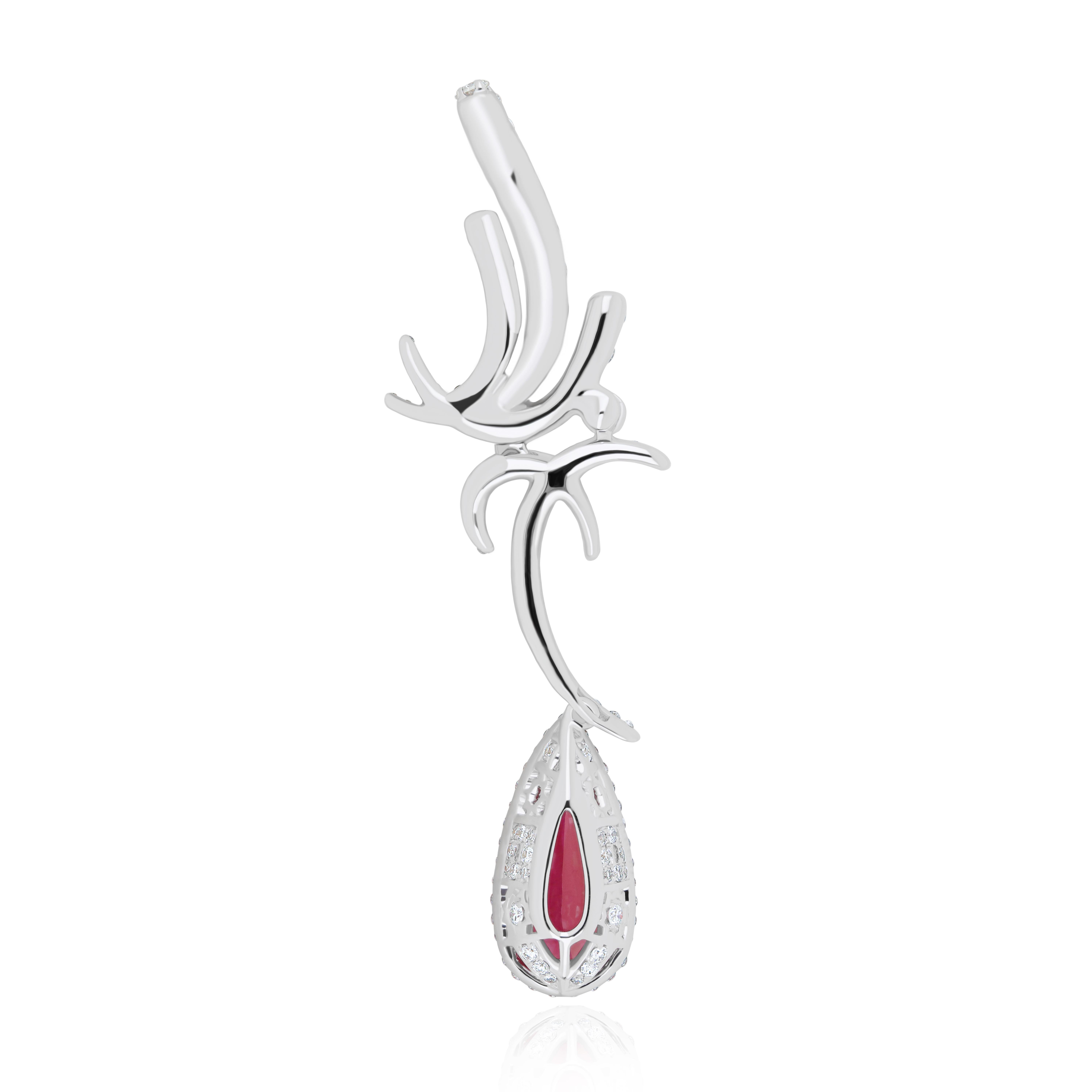 Rubellite, Emerald and Diamond Studded Pendant in 18K White Gold  In New Condition For Sale In JAIPUR, IN