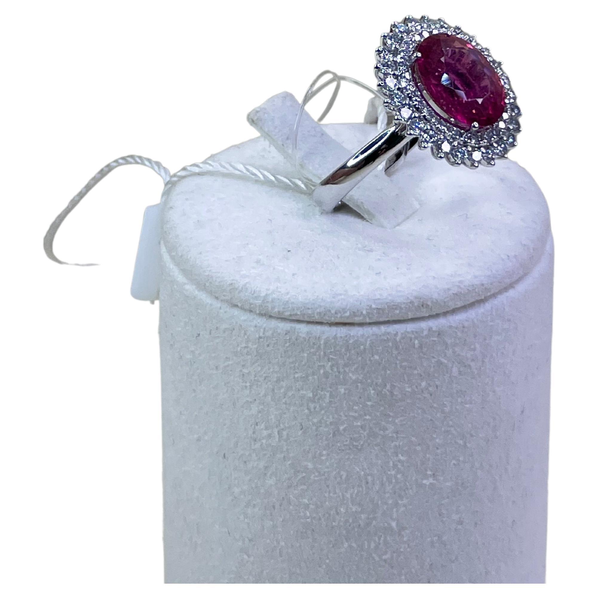 Rubelita Turmalina Rosa Doble Diamante Halo Rayo de Sol Anillo de Oro Blanco de 18 Kilates Art Decó en venta