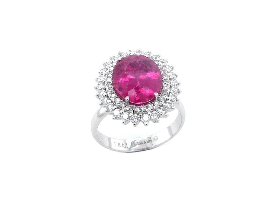 Bague en or blanc 18 carats avec tourmaline rose rubellite et double halo de diamants Sun Ray