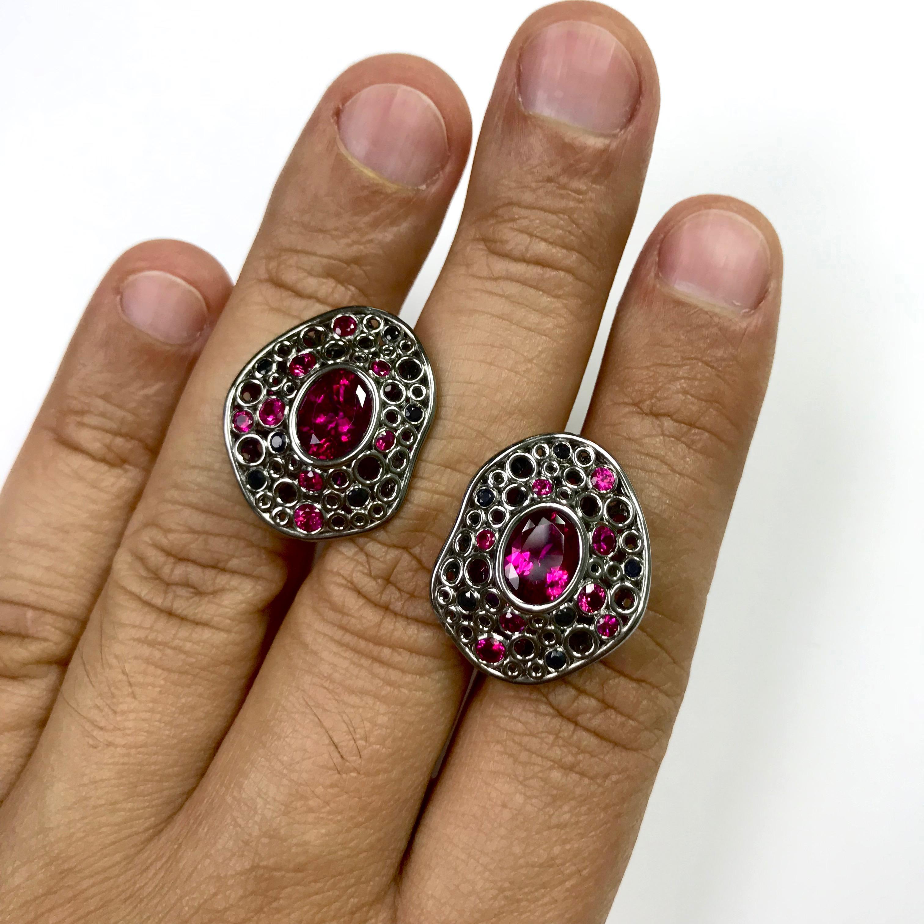 Oval Cut Rubellite Tourmaline 4.54 Carat, Ruby Sapphire 18 Karat Black Gold Earring