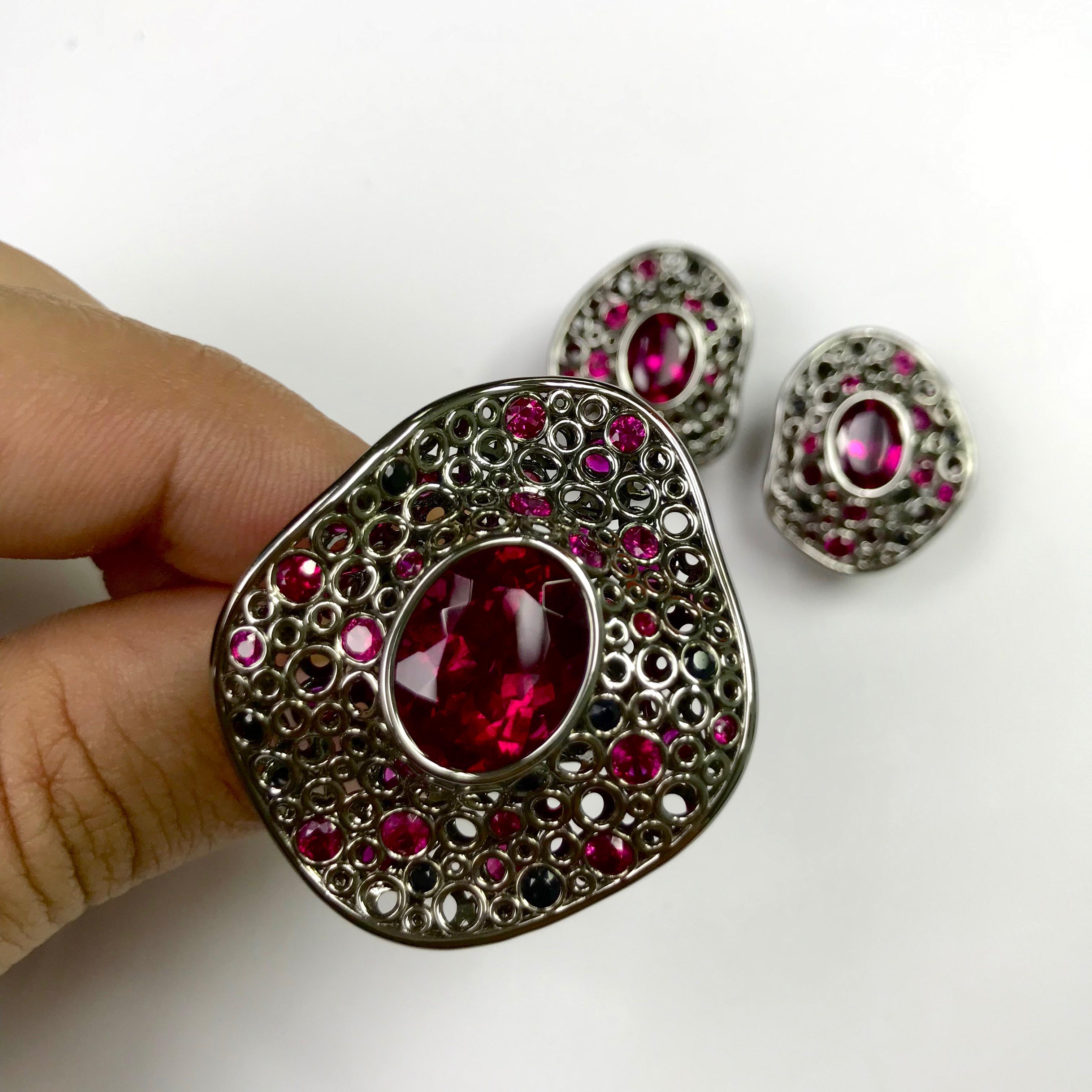 Contemporary Rubellite Tourmaline 8.40 Carat, Ruby Sapphire 18 Karat Black Gold Cocktail Ring For Sale