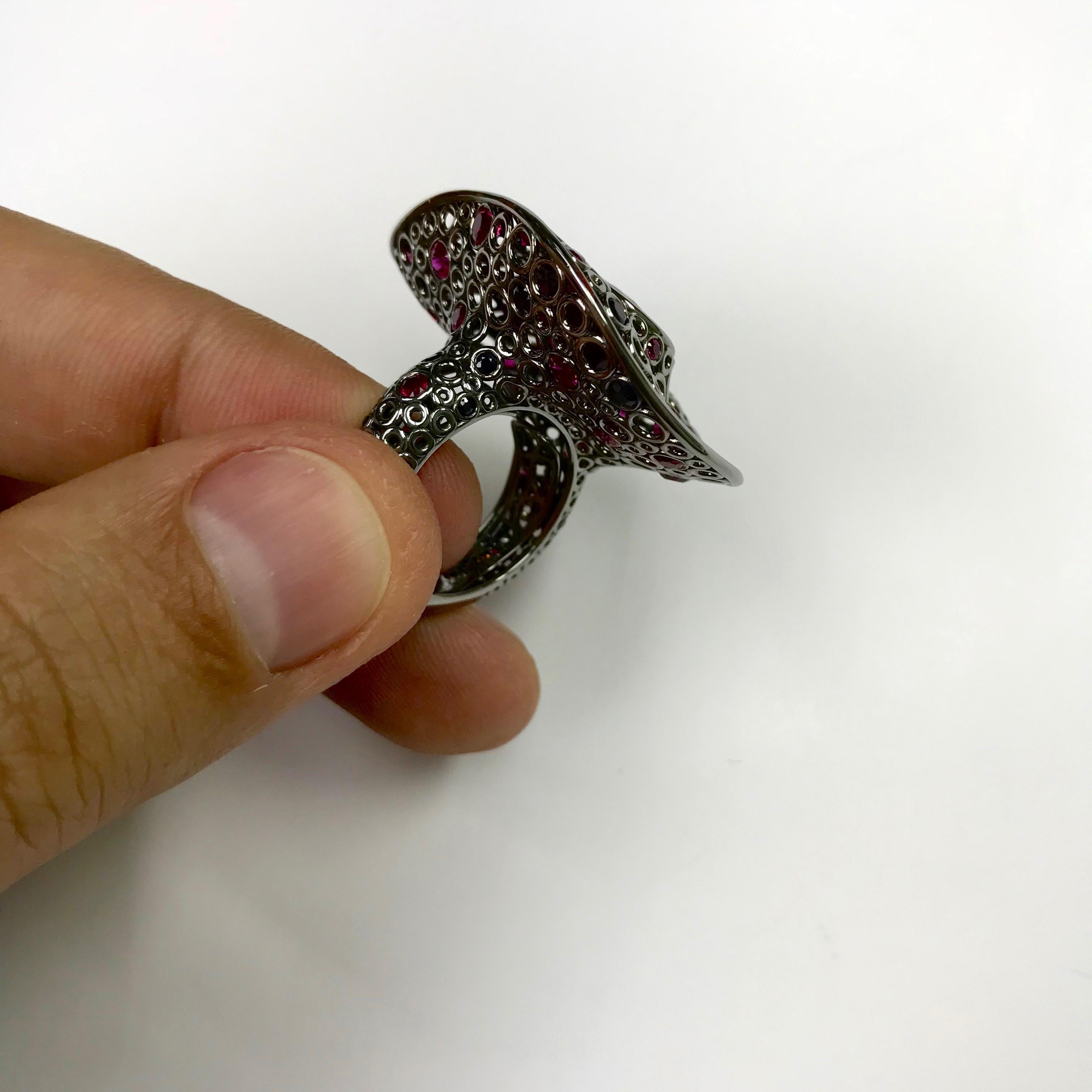 Rubellite Tourmaline 8.40 Carat, Ruby Sapphire 18 Karat Black Gold Cocktail Ring For Sale 1