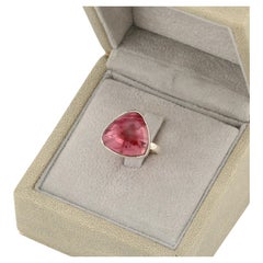 Anello con cristallo di tormalina rubellite