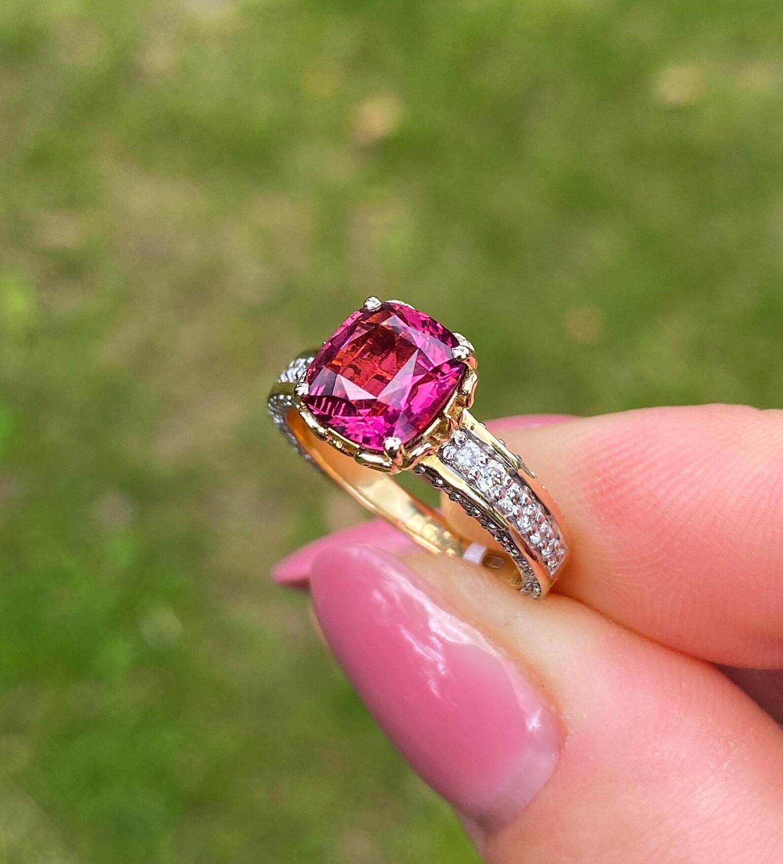 Bague en or jaune 14 carats, tourmaline rubellite, diamants, pierres précieuses naturelles, 7 US Neuf - En vente à Daugavpils, LV