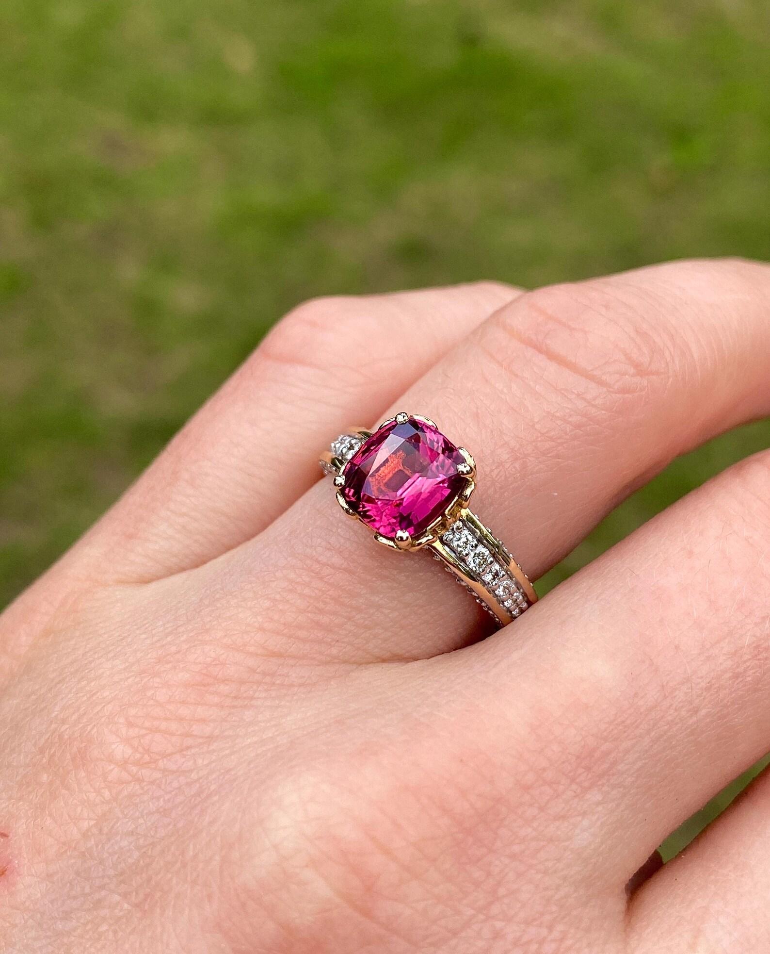 Bague en or jaune 14 carats, tourmaline rubellite, diamants, pierres précieuses naturelles, 7 US en vente 1