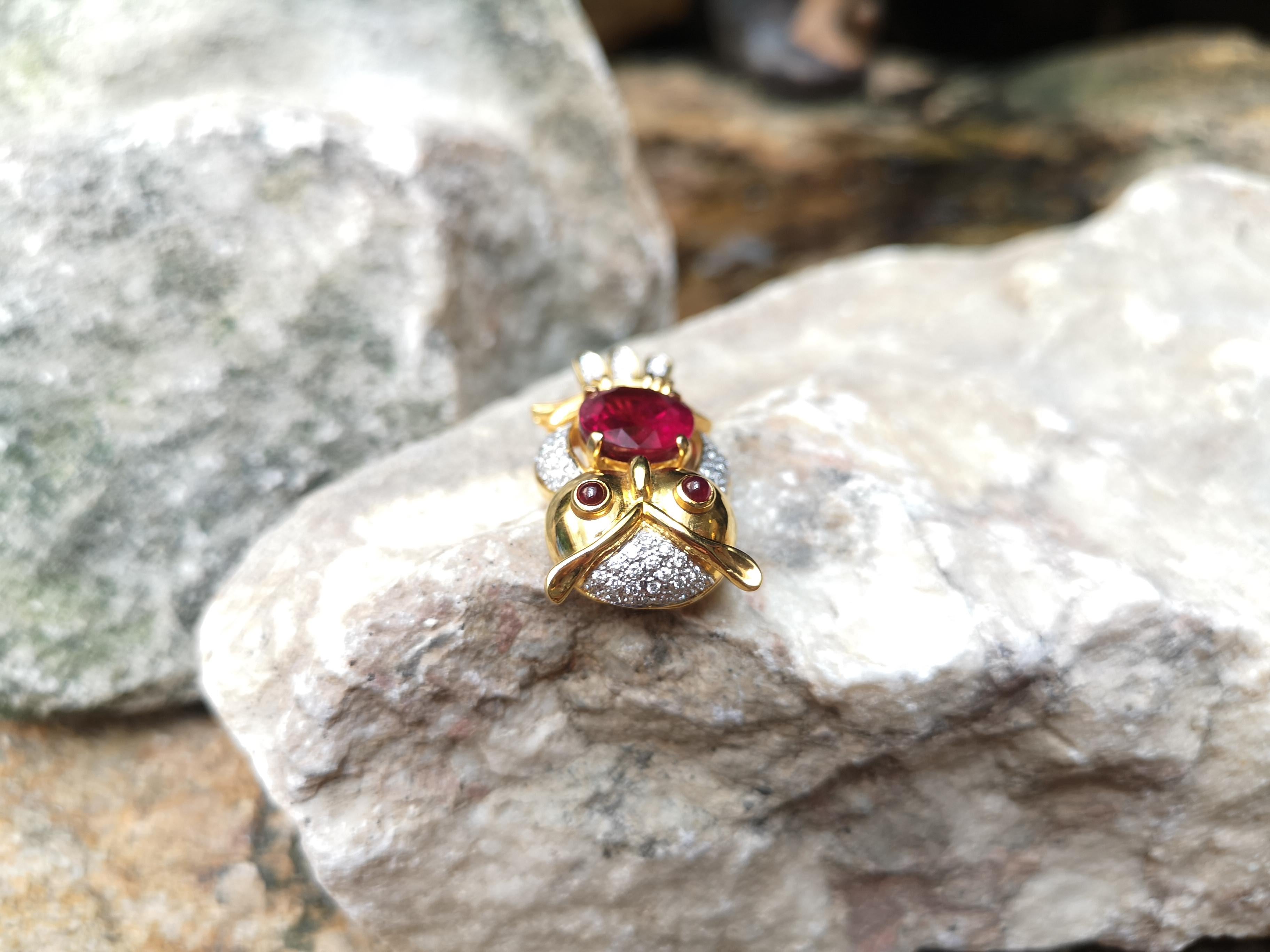 Rubellit mit Cabochon Rubin und Diamant Eulenbrosche in 18k Goldfassung für Damen oder Herren im Angebot