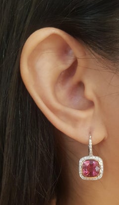 Rubellit-Ohrringe mit Diamanten in 18 Karat Weißgold gefasst