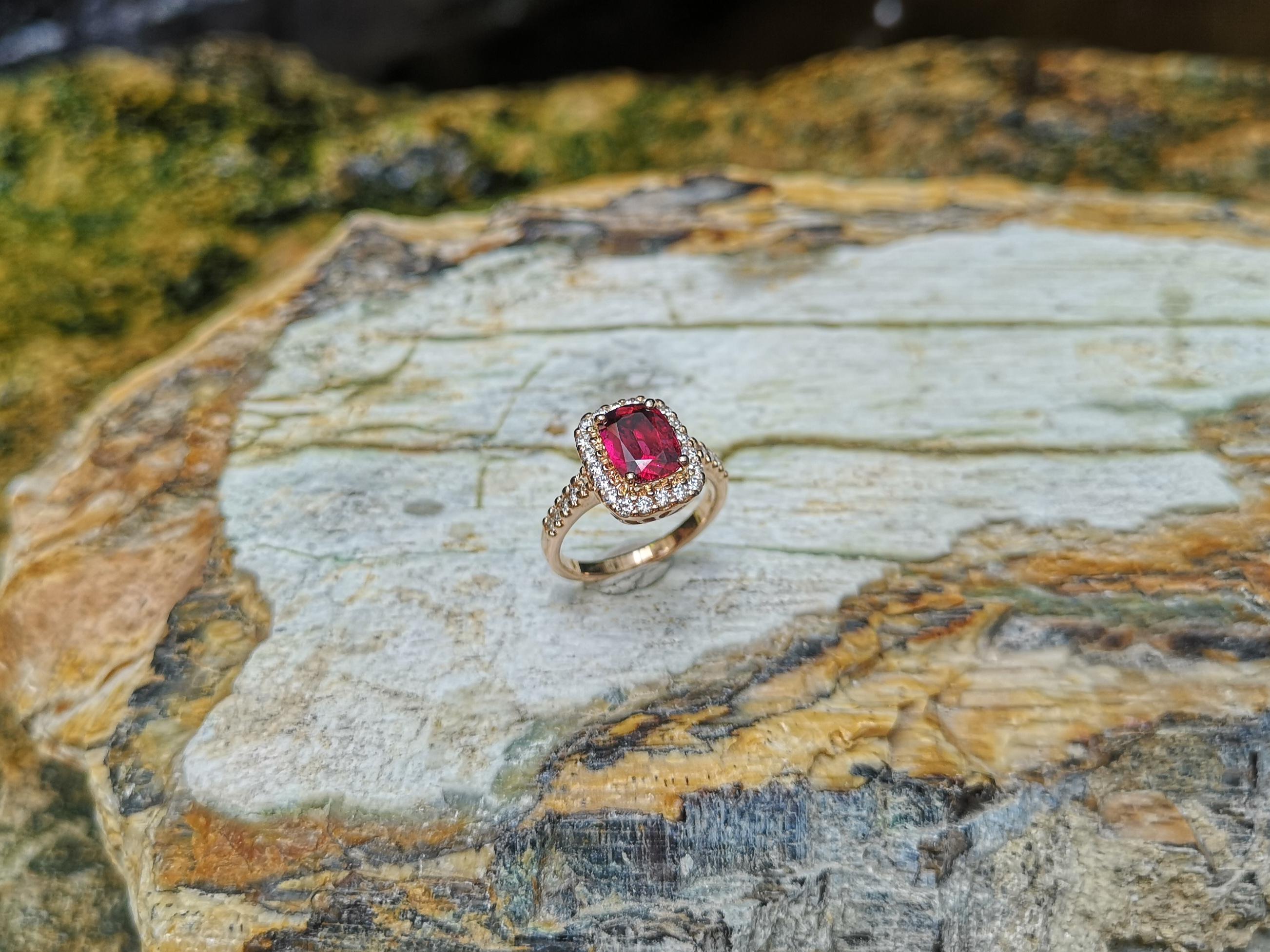 Rubellite with Diamond Ring Set in 18 Karat Rose Gold Settings For Sale 2