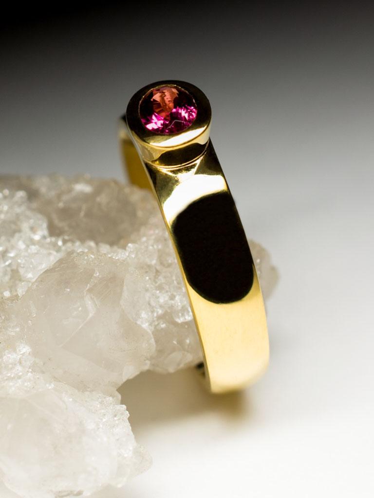 Rubellite Bague Or Jaune Rapport Bijoux Classic Coupe Ovale Rose Chaud Fiançailles en vente 1