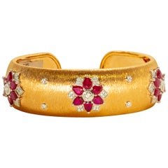 Rubies 18 Karat Rose White Gold Link Bangle with Diamonds