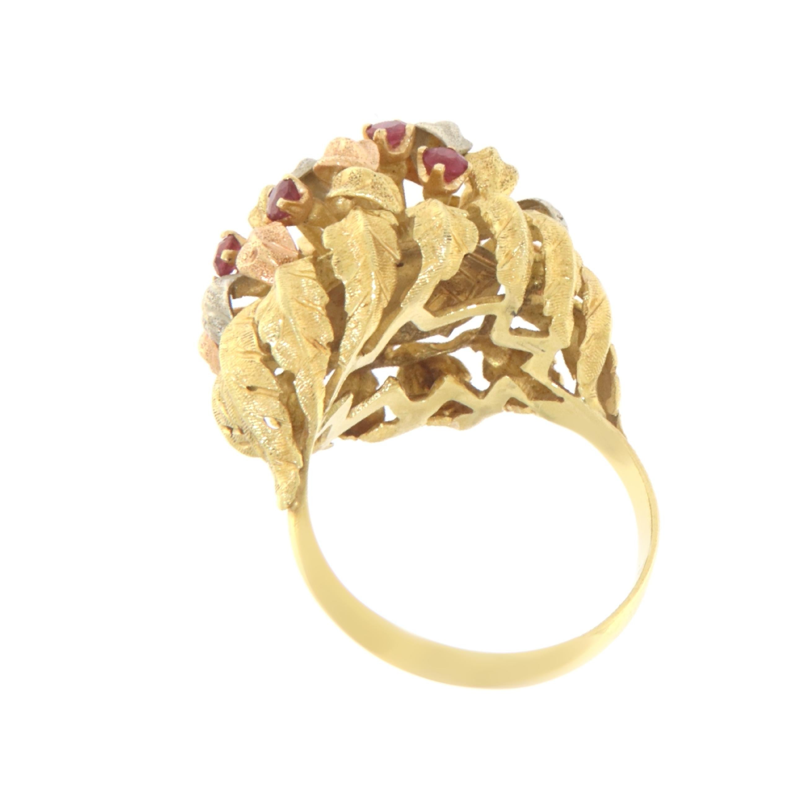 Rubine 18 Karat Gelbgold Cocktail-Ring (Ungeschliffen)
