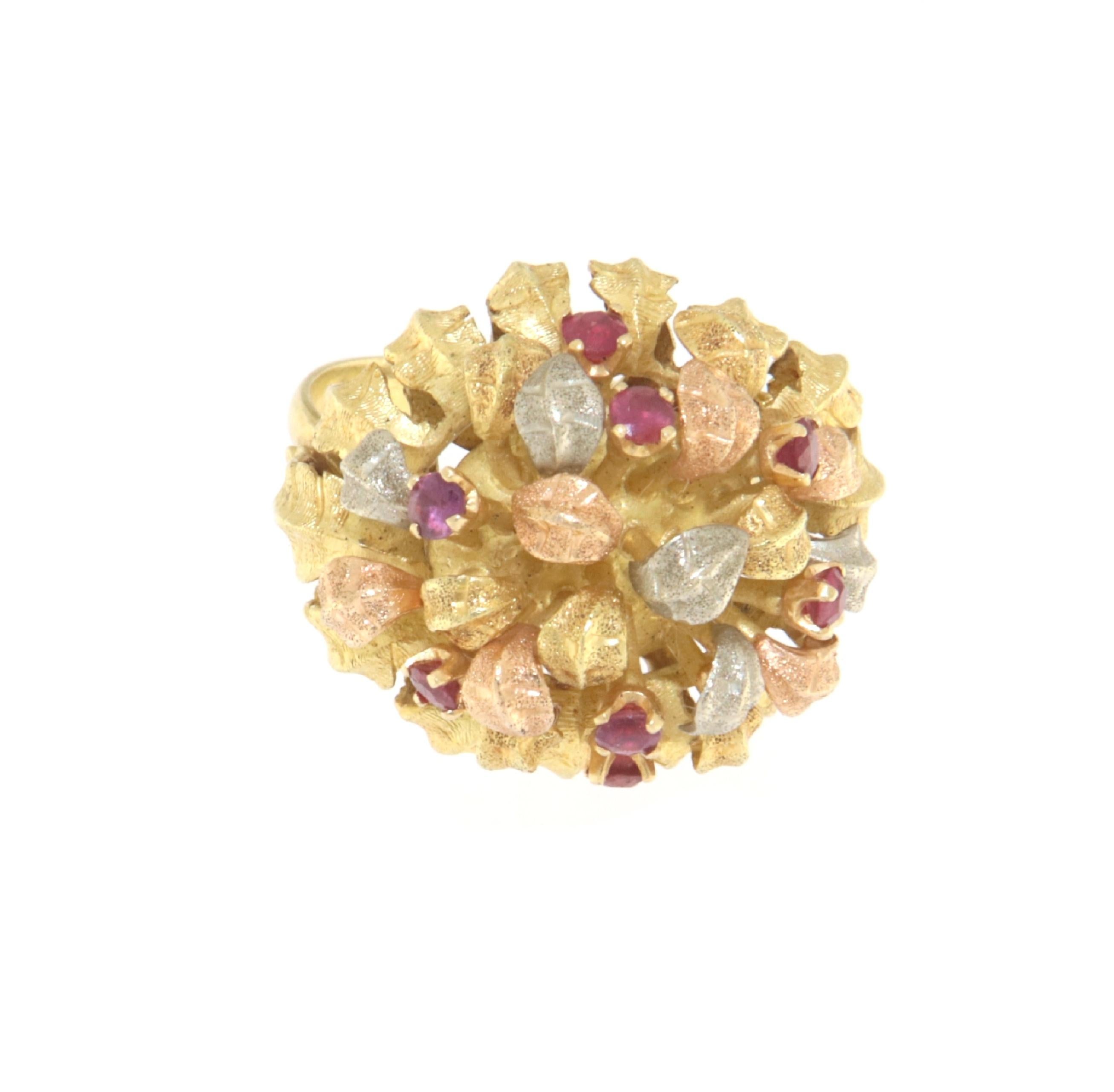 Rubine 18 Karat Gelbgold Cocktail-Ring im Zustand „Neu“ in Marcianise, IT
