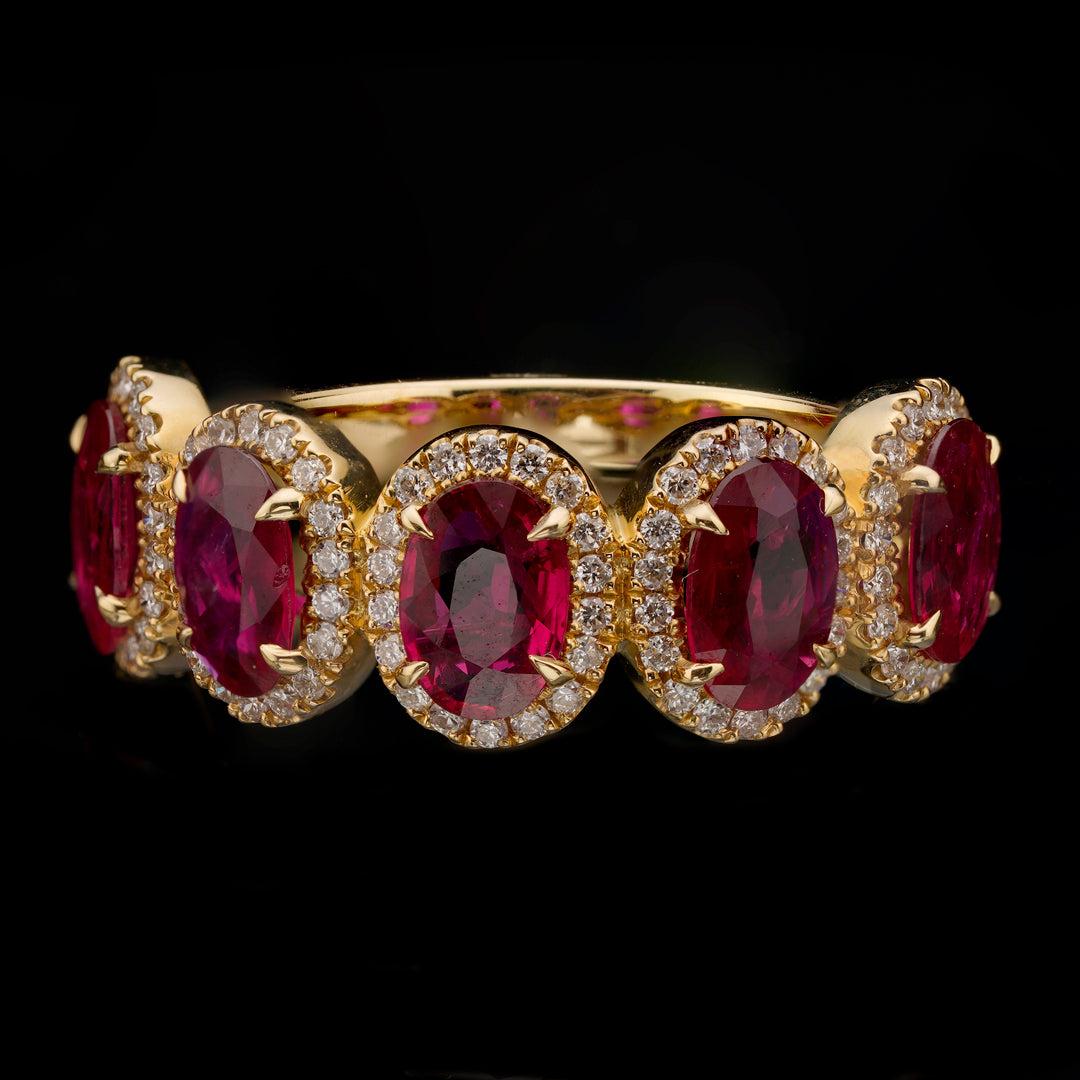 Halb-Eternity-Ring aus 18 Karat Gelbgold mit Rubinen und Diamanten Damen im Angebot