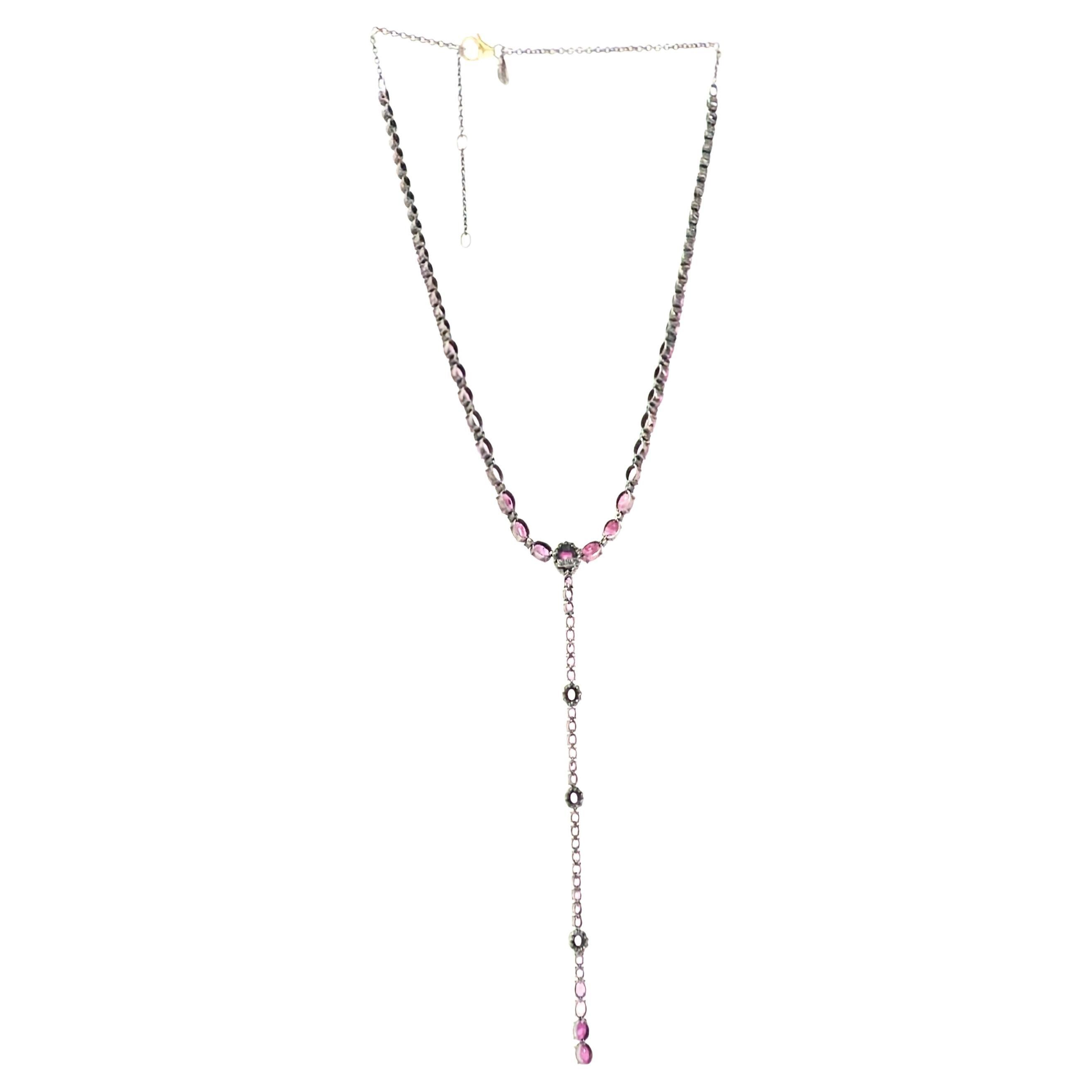 Contemporain Collier de rubis et diamants  Monté en or 18k et en argent en vente