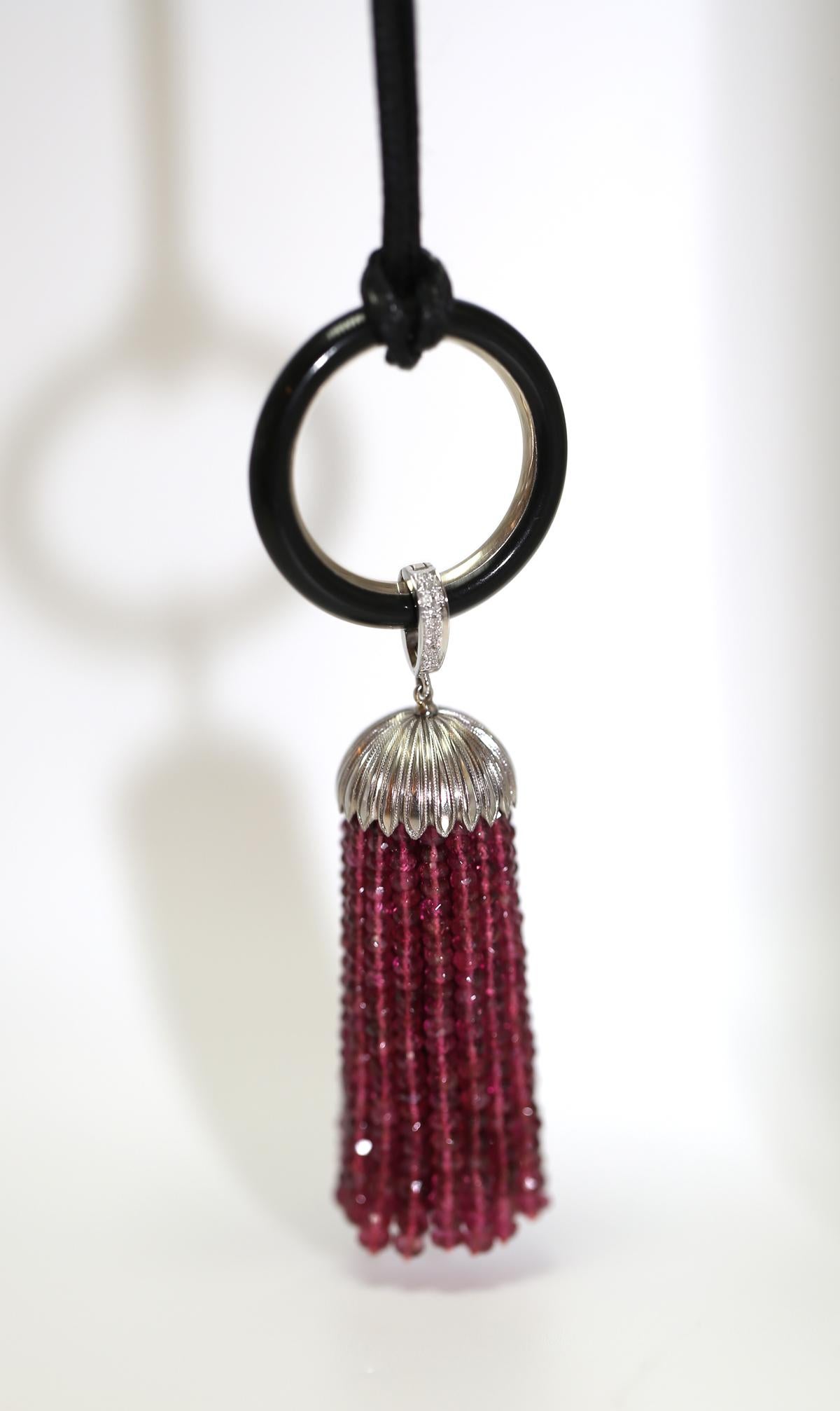 Pendentif en or et platine avec perles de rubis, 1920 Bon état - En vente à Herzelia, Tel Aviv