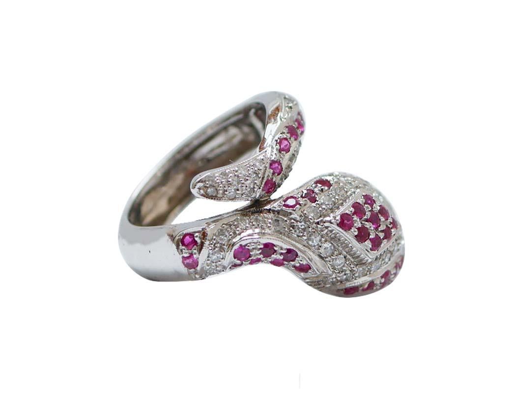 Rubíes, Diamantes, Anillo de Serpiente de Oro Blanco de 14 Kilates. Retro en venta