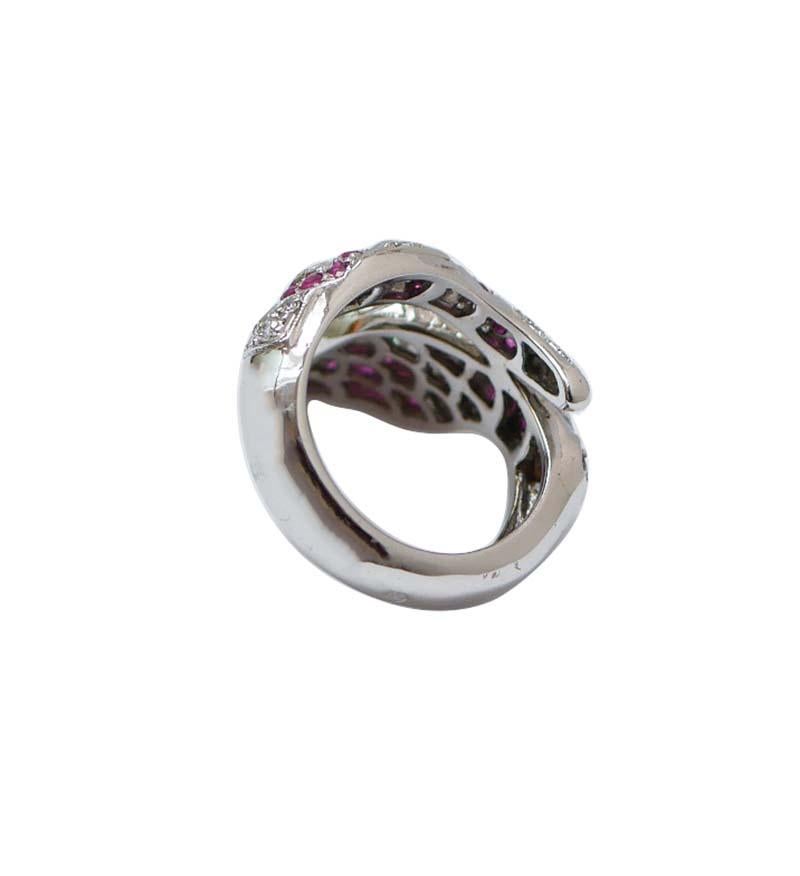 Rubíes, Diamantes, Anillo de Serpiente de Oro Blanco de 14 Kilates. en Bueno estado para la venta en Marcianise, Marcianise (CE)