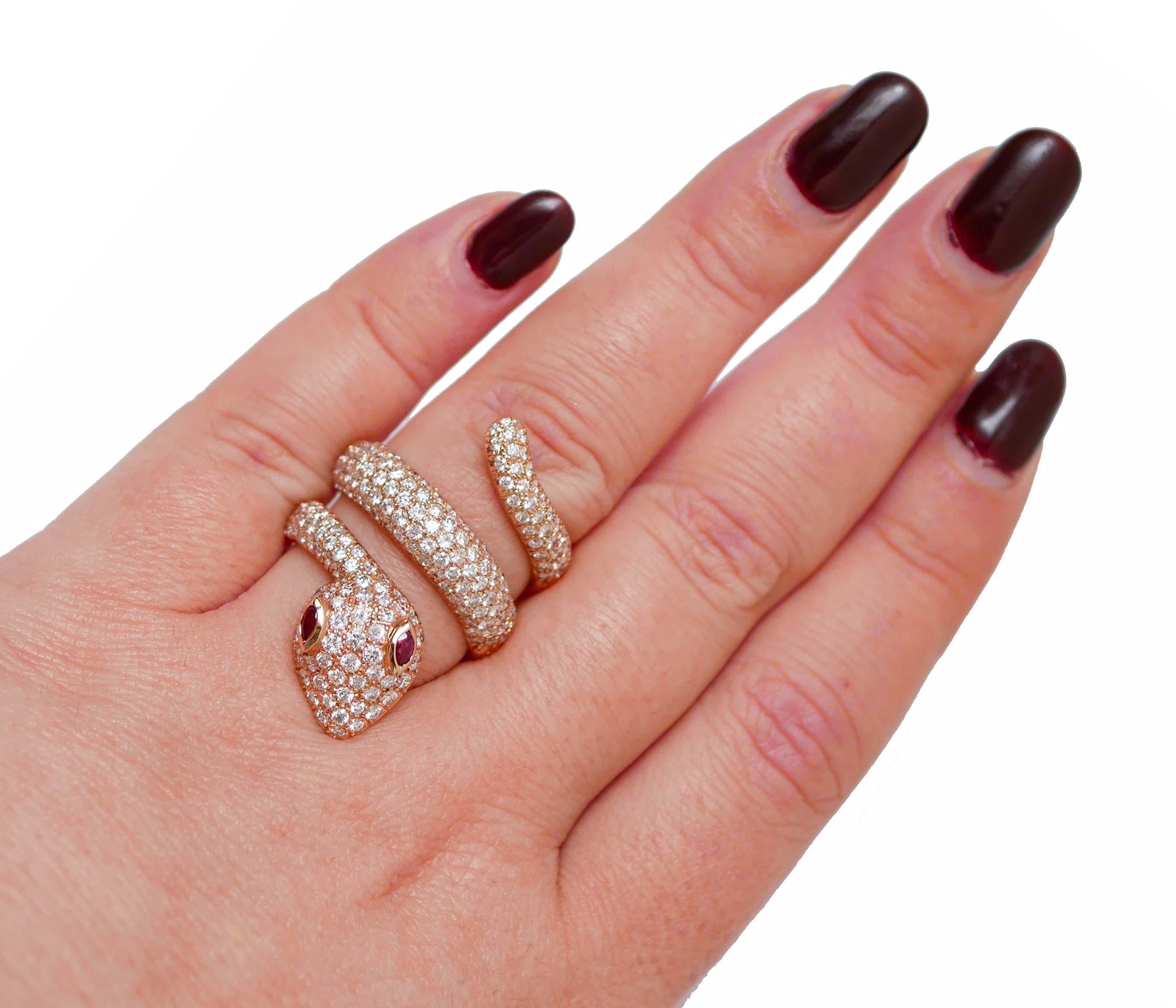 Rubies, Diamonds, 18 Karat Rose Gold Snake Ring. In New Condition In Marcianise, Marcianise (CE)