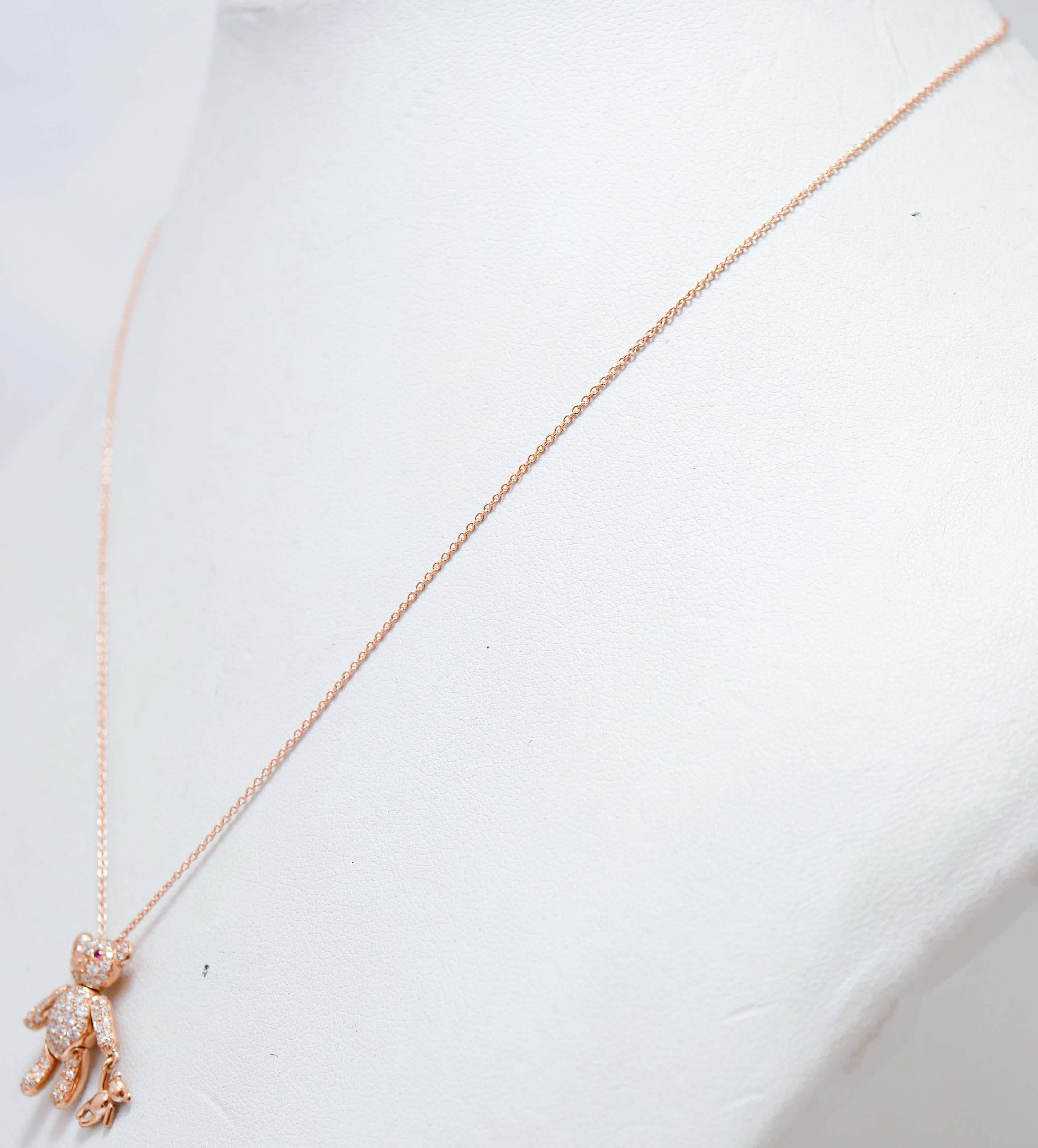 Halskette mit Teddy-Anhänger aus 18 Karat Roségold mit Rubinen, Diamanten und Diamanten (Moderne)
