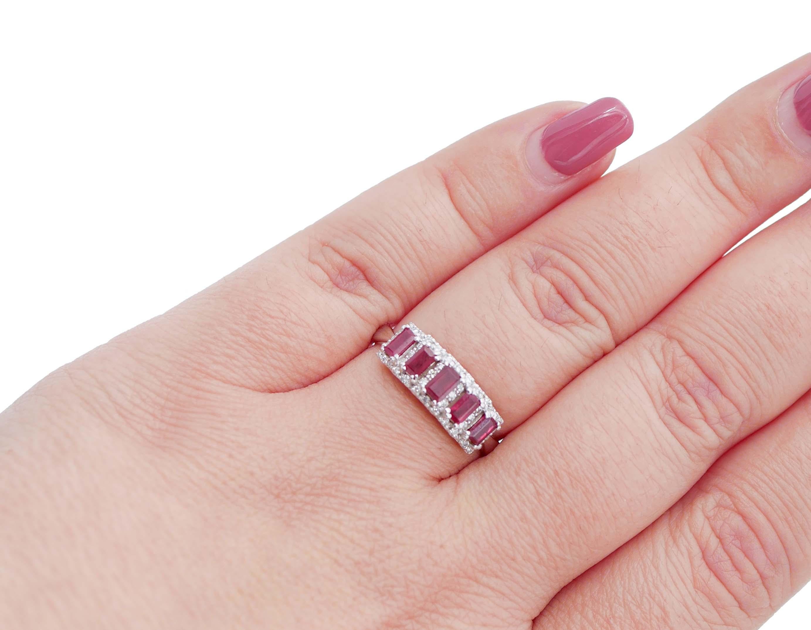 Rubies, Diamonds, 18 Karat White Gold Ring In New Condition For Sale In Marcianise, Marcianise (CE)