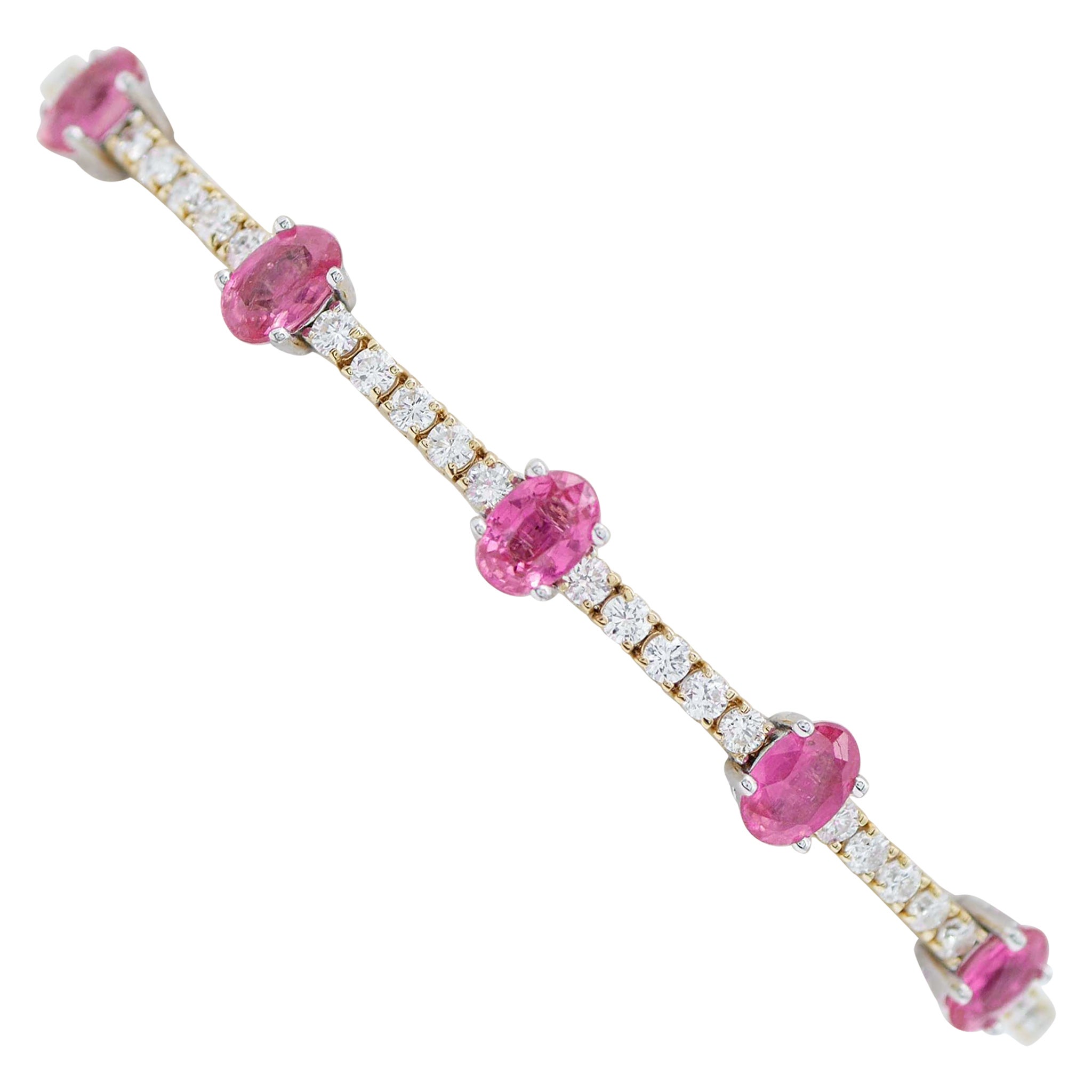 Rubini, diamanti, bracciale moderno in oro giallo e bianco 18 carati