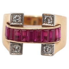 Bague breloque fer à cheval, rubis et diamants, 1940