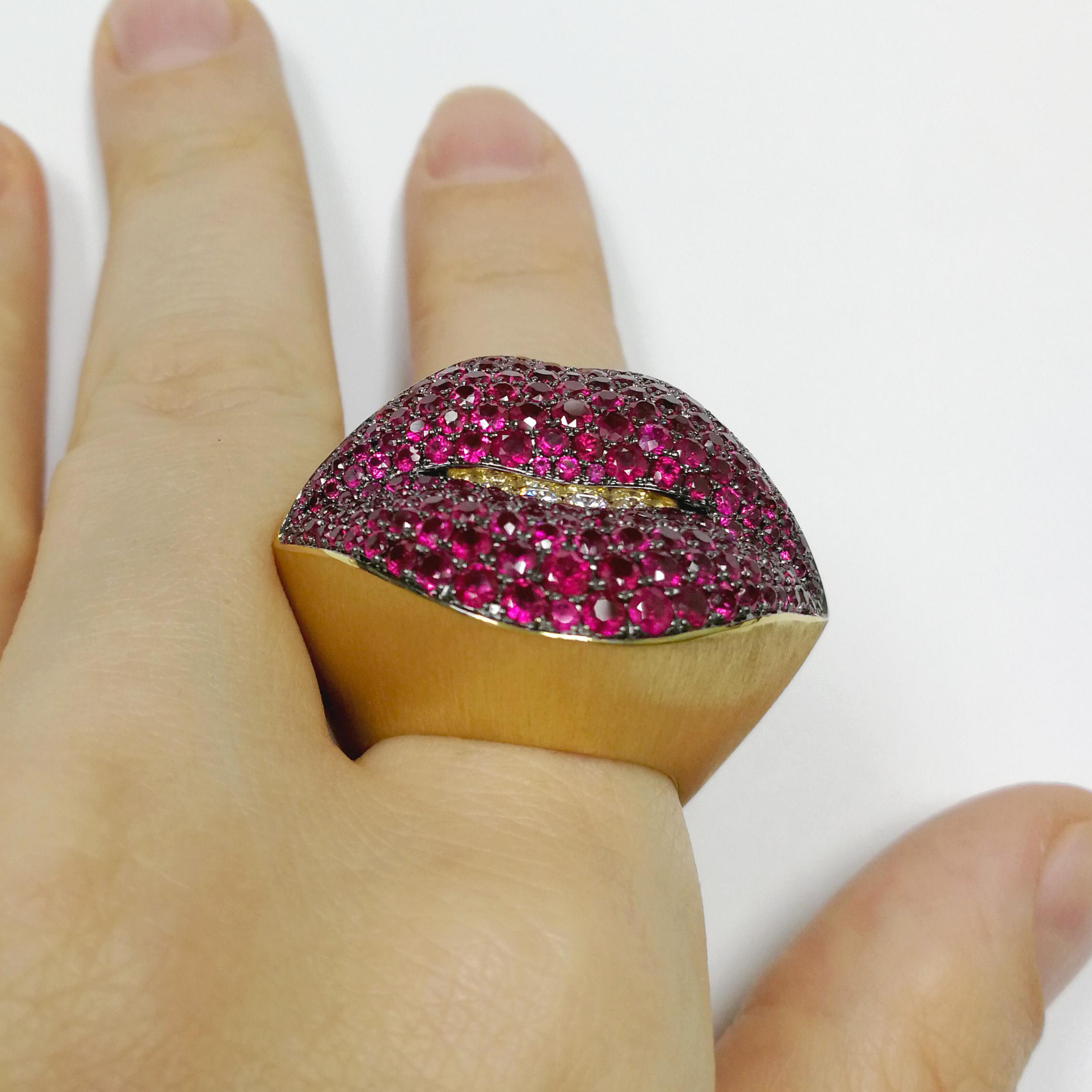 Rubies Diamonds Kiss Me Baby 18 Karat Yellow Gold Ring 1
