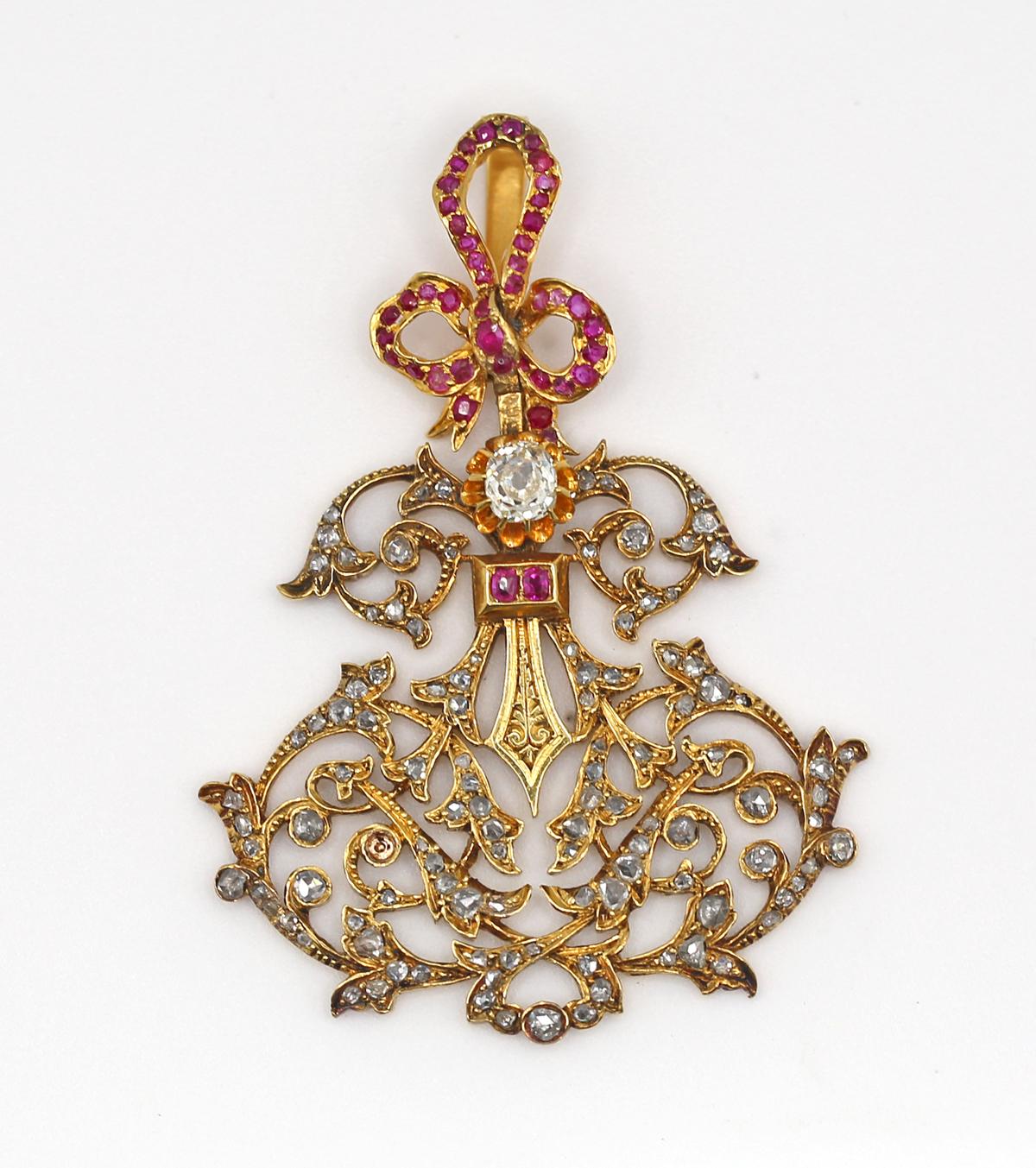 Rubíes Diamantes Colgante Cadena de Oro, 1900 en Bueno estado para la venta en Herzelia, Tel Aviv