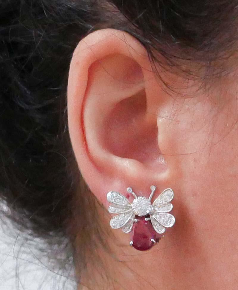 Rubies, Diamonds, Platinum and 14 Karat White Gold Butterfly Earrings. In Good Condition For Sale In Marcianise, Marcianise (CE)