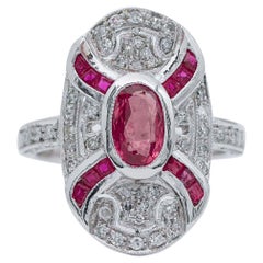 Platinring mit Rubinen, Diamanten und Platin