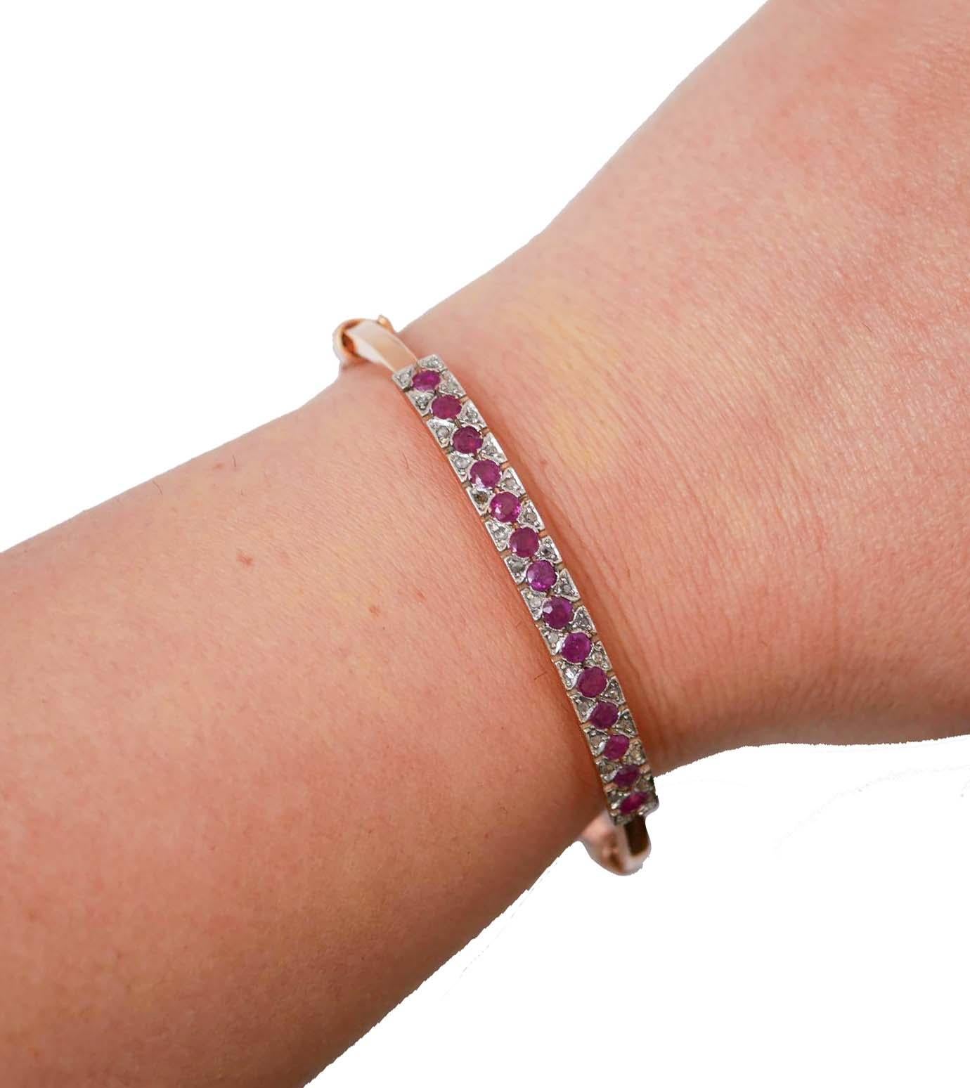 Donna Bracciale con rubini, diamanti, oro rosa e argento. in vendita