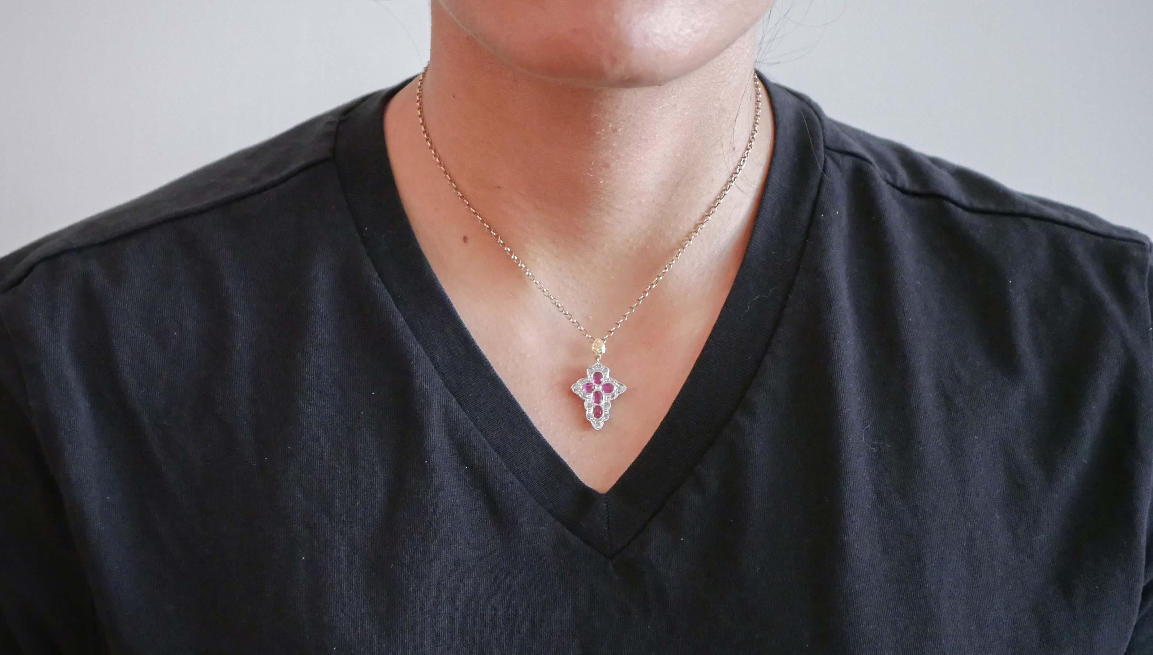 Rubies, Diamonds, Rose Gold and Silver Cross Pendant. In Good Condition For Sale In Marcianise, Marcianise (CE)
