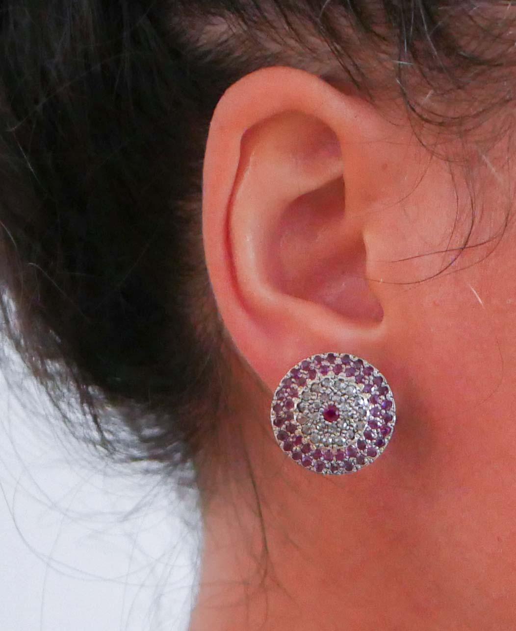 Ohrringe mit Rubinen, Diamanten, Roségold und Silber im Zustand „Gut“ im Angebot in Marcianise, Marcianise (CE)
