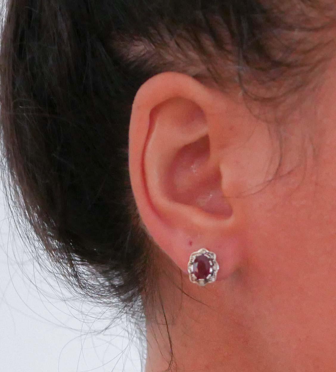 Rubies, Diamonds, Rose Gold and Silver Retrò Earrings. In Good Condition For Sale In Marcianise, Marcianise (CE)