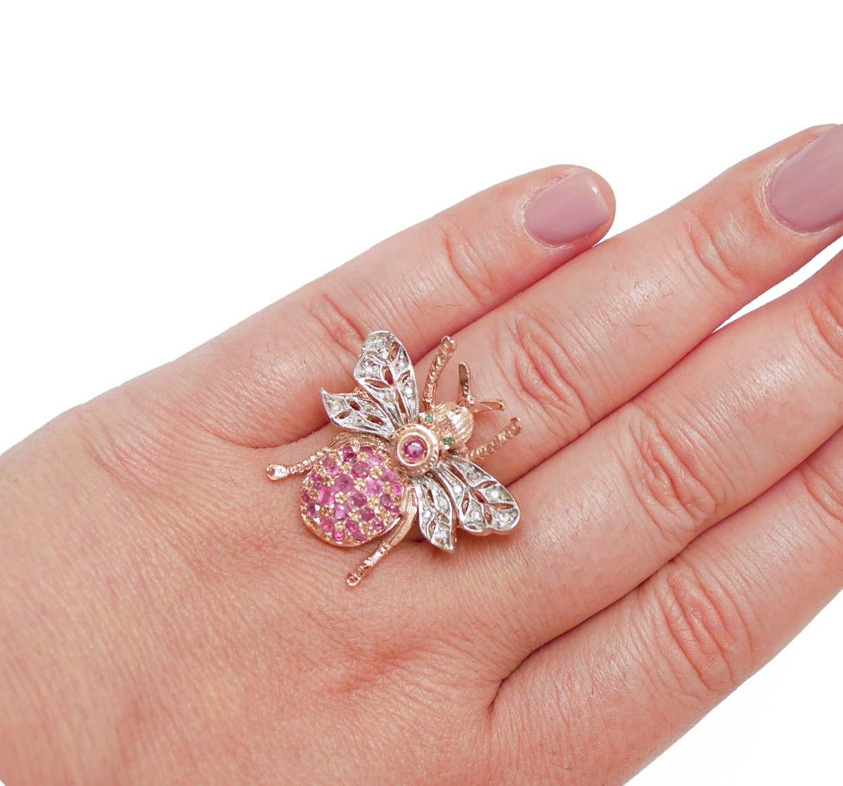 Rubini, diamanti, tsavorite, oro rosa e argento Forma della mosca  Anello. In condizioni Nuovo in vendita a Marcianise, Marcianise (CE)
