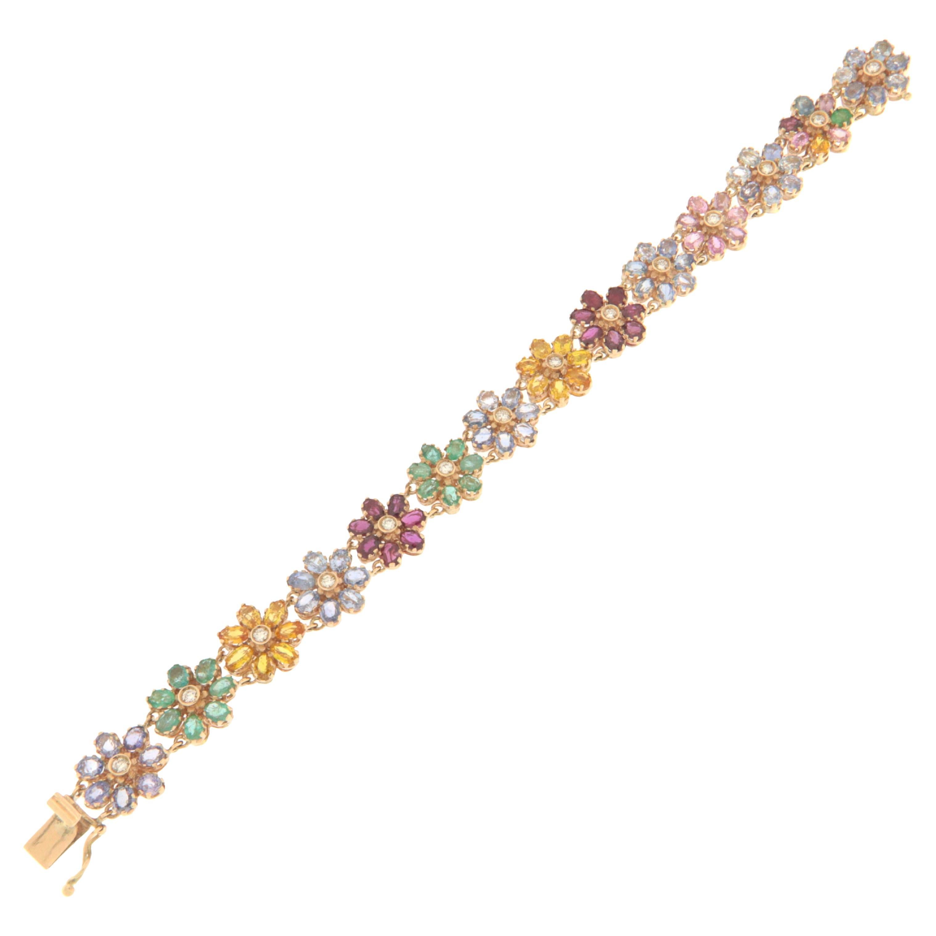Bracelet manchette en or jaune 14 carats avec rubis, émeraudes, saphirs et diamants