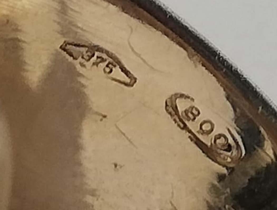 Donna Rubini, zaffiri, smeraldi, diamanti, anello in oro rosa e argento. in vendita