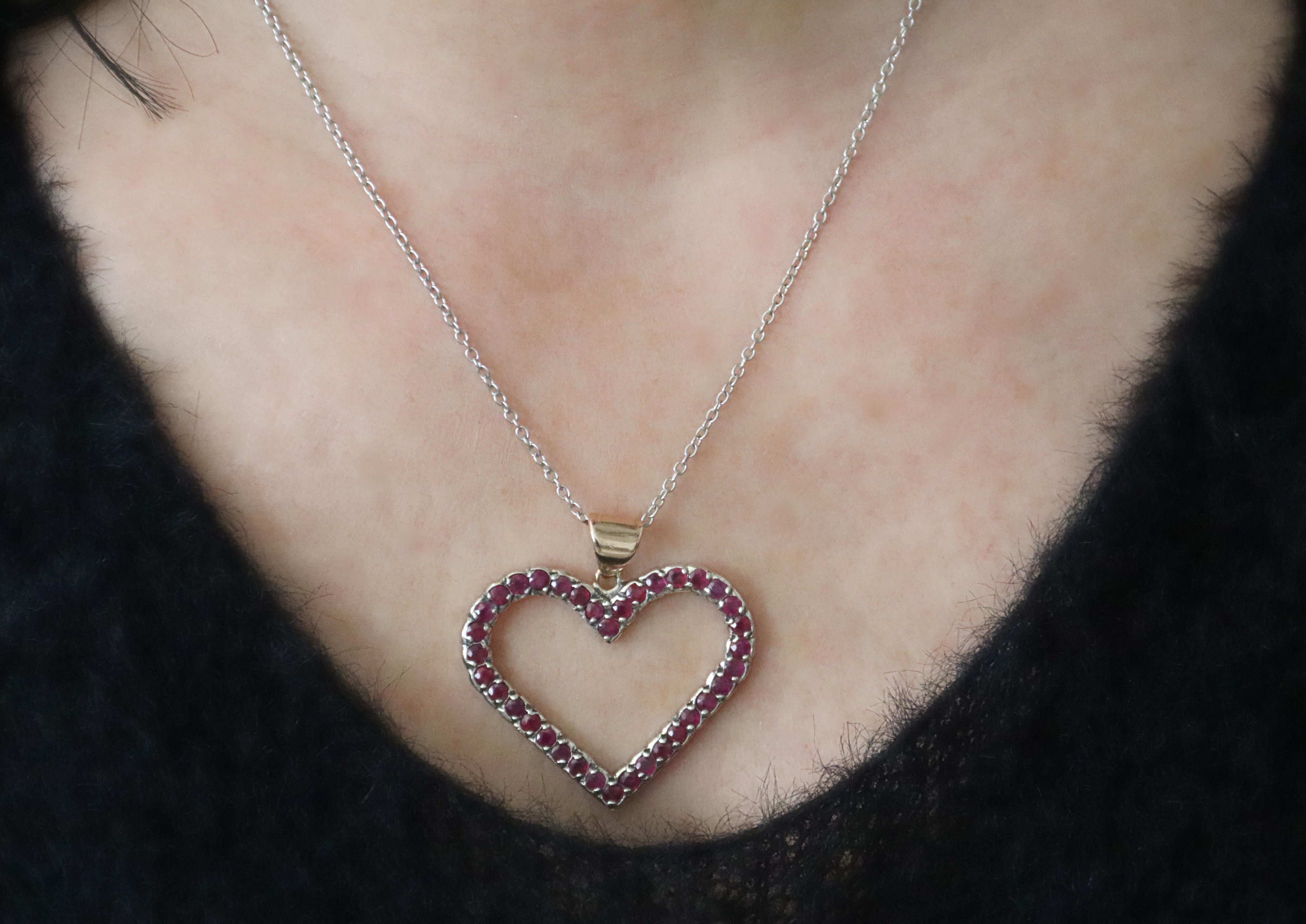 Rubies Yellow Gold 9 Karat Pendant Necklace For Sale 4