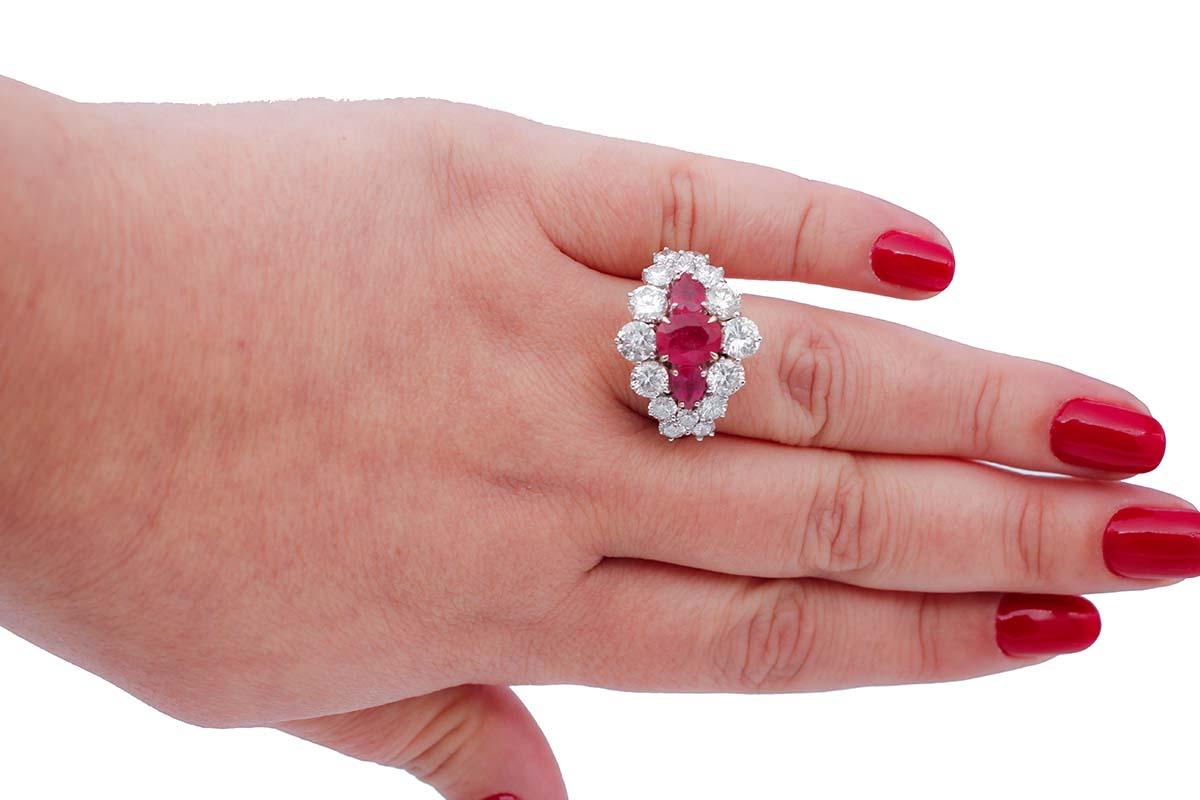 Mixed Cut Rubies, Diamonds, 14 Karat White Gold Retrò Ring For Sale