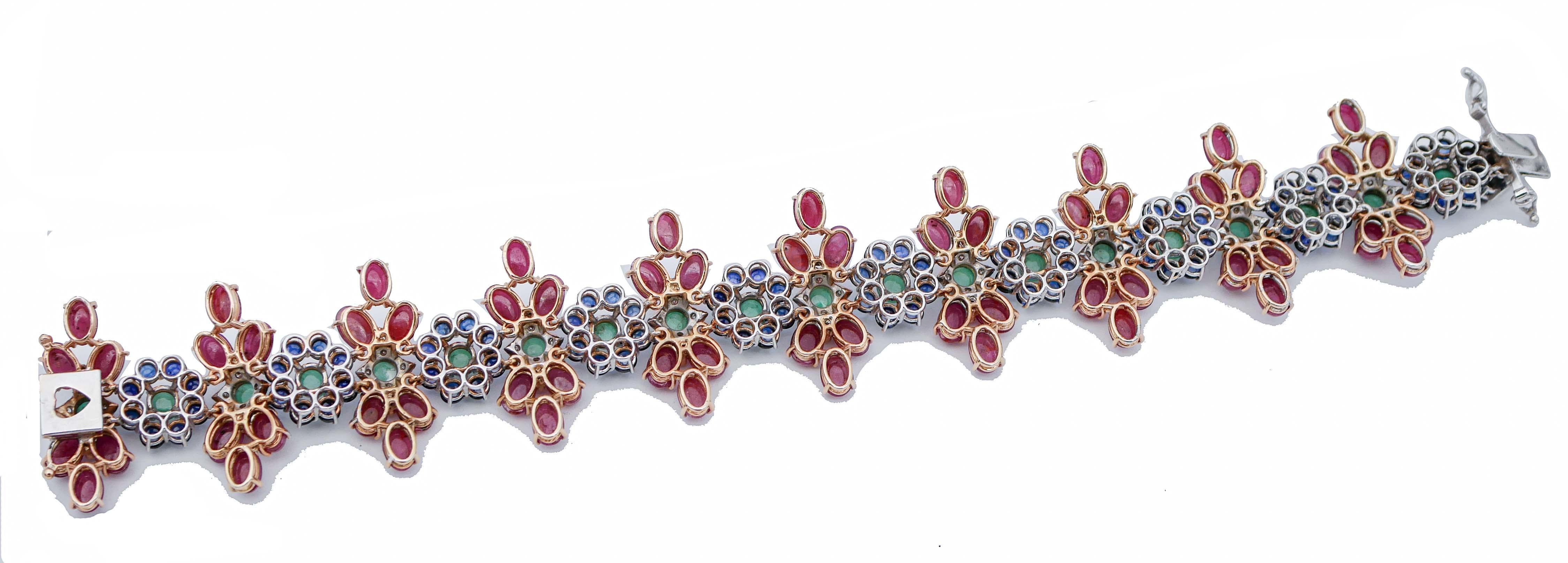 Armband aus 14 Karat Weiß- und Roségold mit Rubinen, Smaragden, Saphiren und Saphiren (Retro) im Angebot
