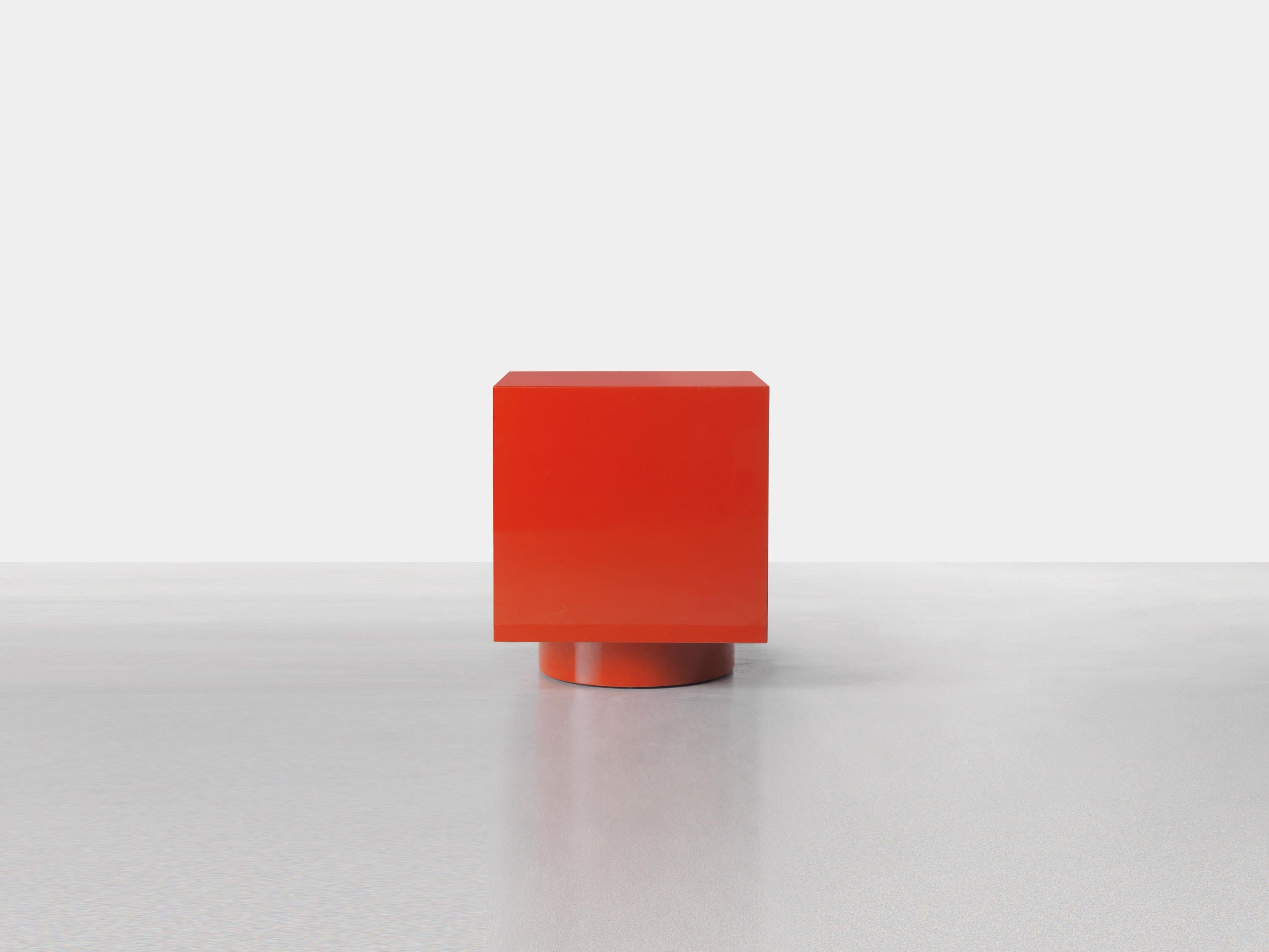 Rubik Container by Somaschini
Dimensions: W 50 x D 50 x H 60 cm
Materials: Plywood structure and door with workmanship at 45 degrees. Doors with push-pull system opening. Internal compartment with bronze glass shelf. The element is modular as