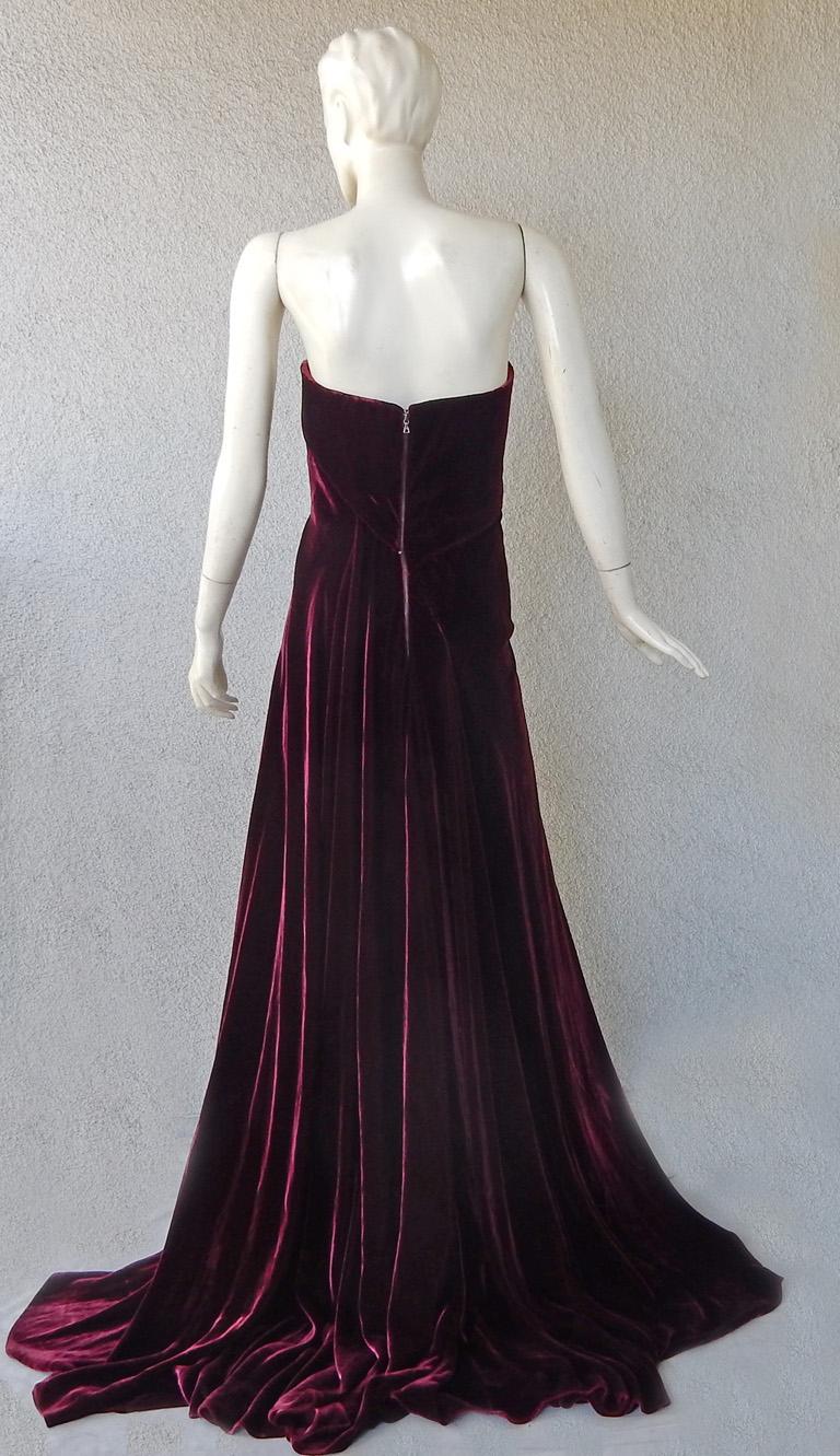 Rubin Singer Demi Couture Wine Velvet Strapless Gown Dress en vente 2