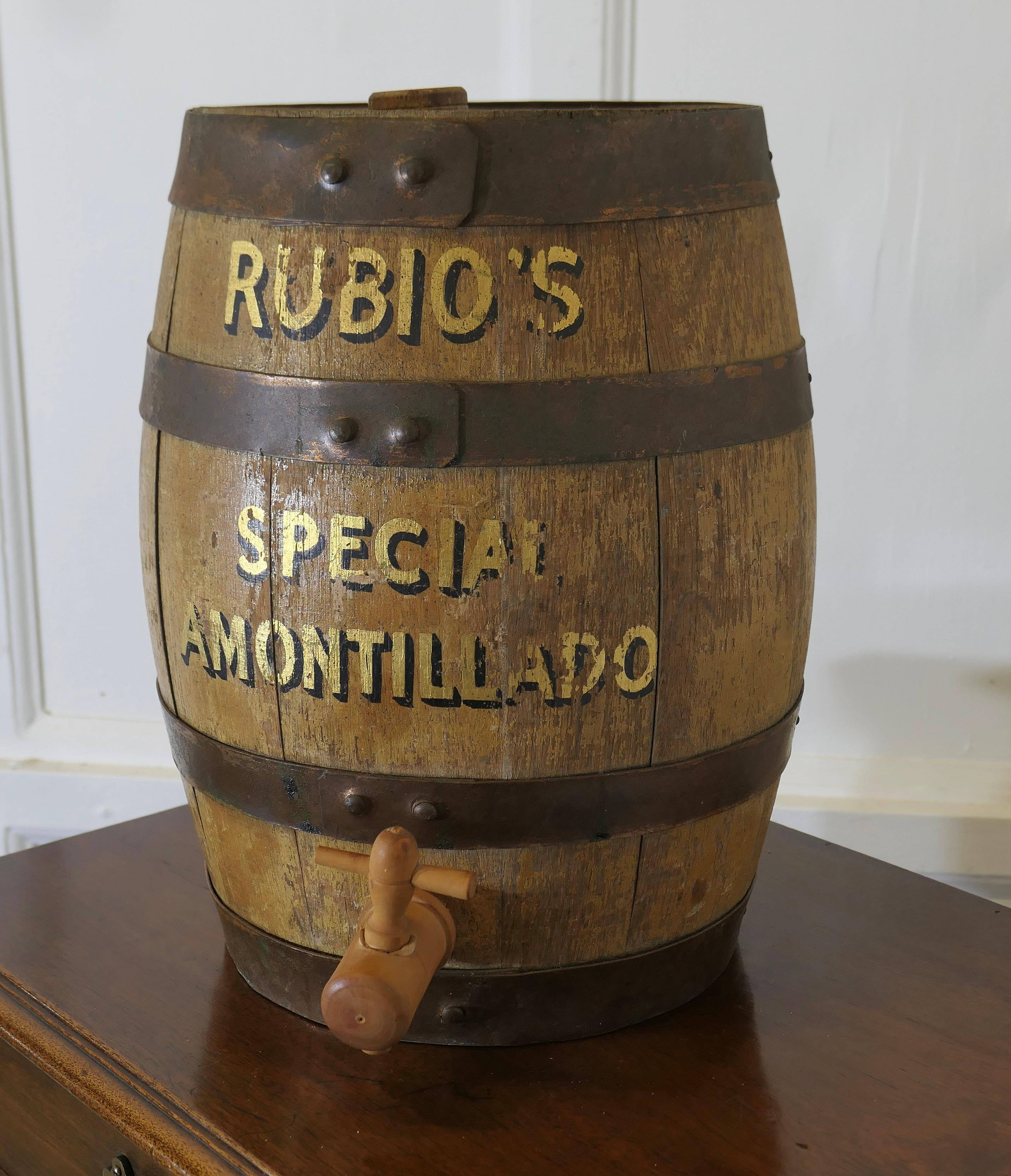 Botte di Sherry Amontillado speciale Oak Top Bar di RUBIO   Un pezzo di bell'aspetto in vendita 1