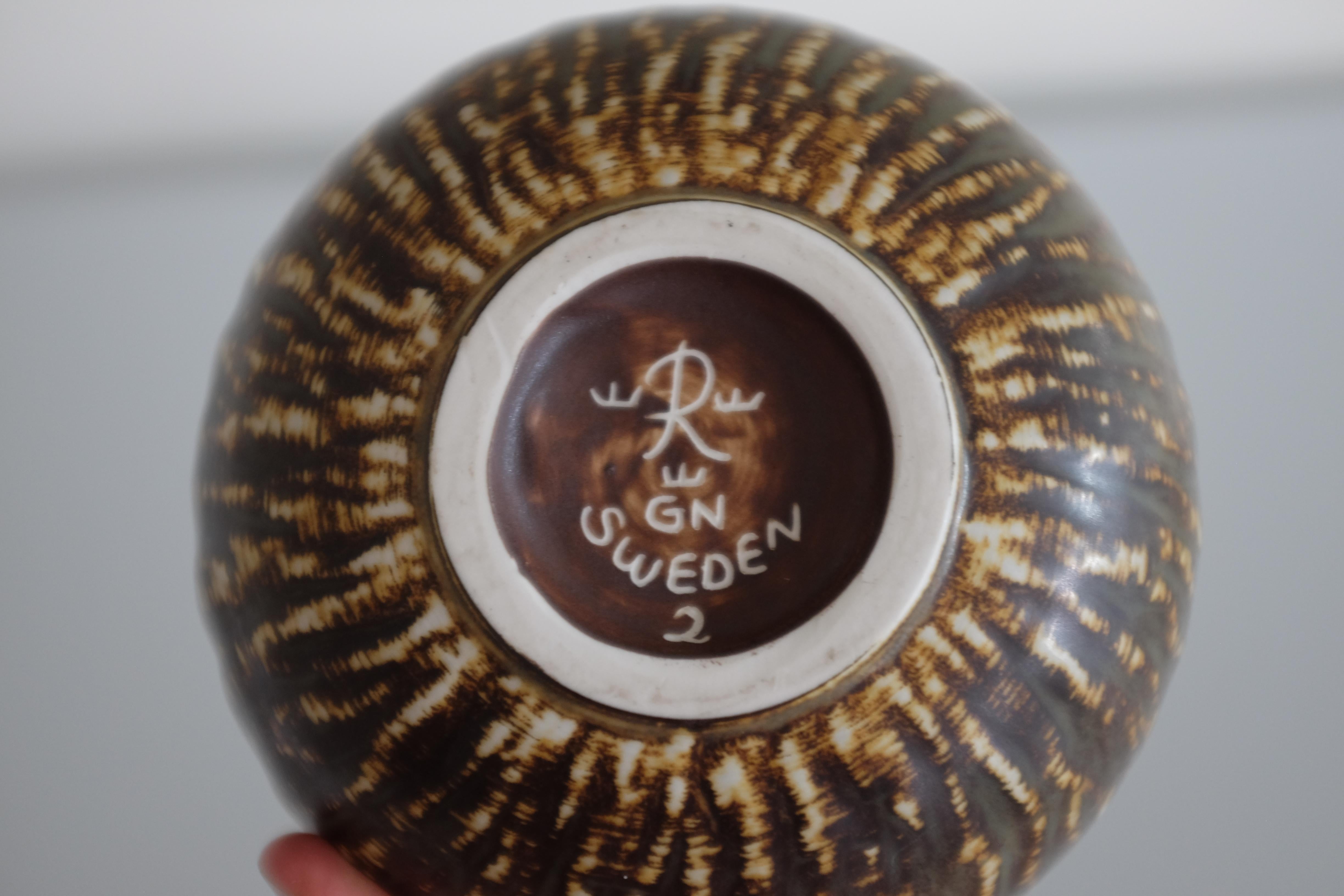 Cuenco de cerámica Rubus de Gunnar Nylund Moderno de mediados de siglo en venta