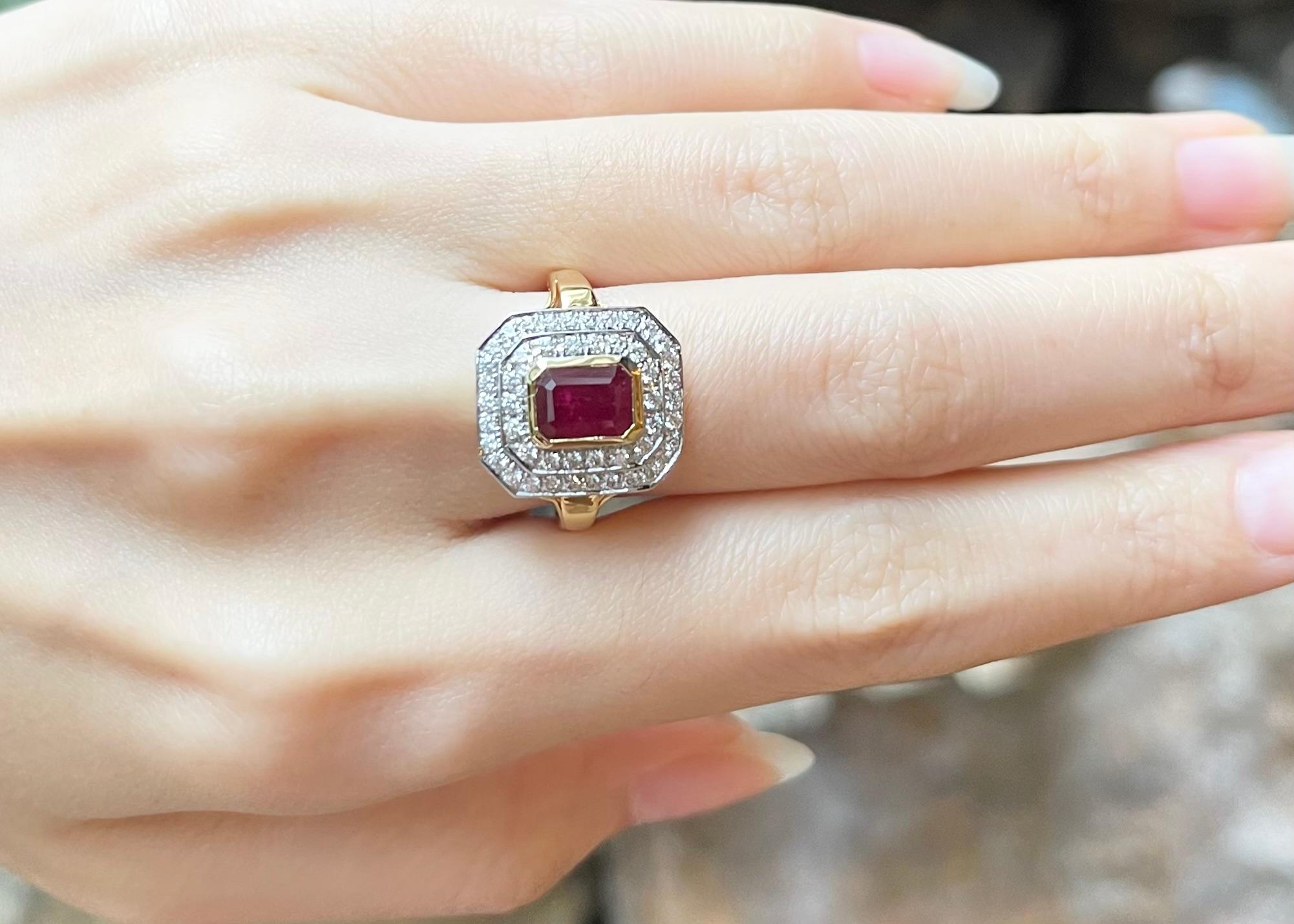 Art Deco Ruby 0.94 carat with Diamond 0.51 carat Ring set in 18k Gold Settings For Sale