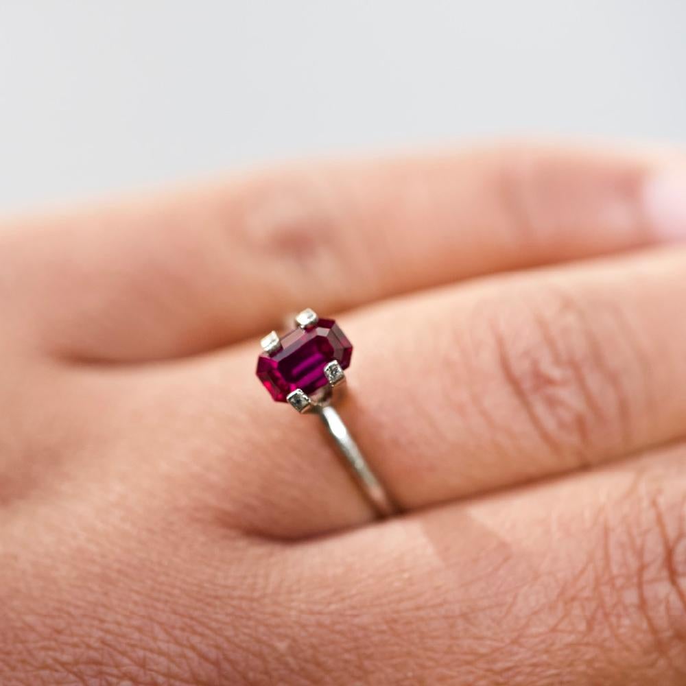 Rubí 1,13 ct Talla Esmeralda Natural Sin Calentar, Gema Suelta Moderno en venta