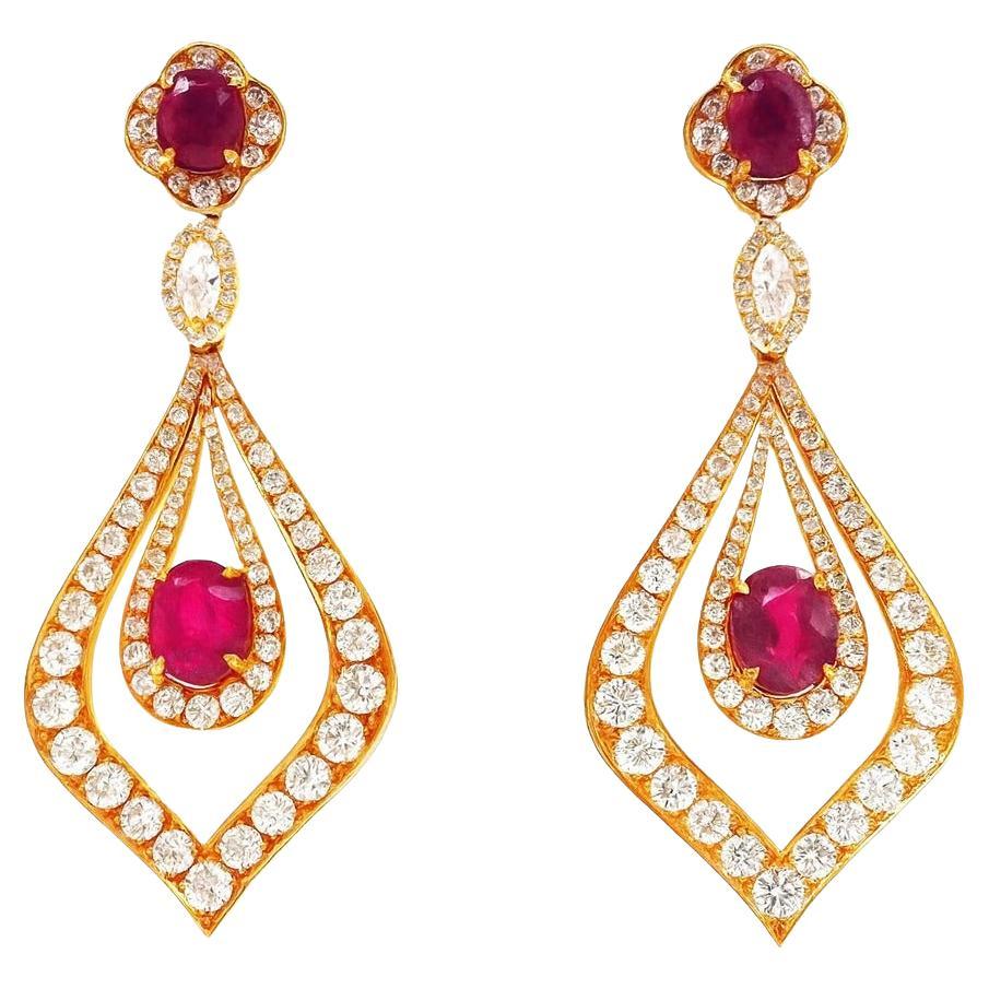Orecchini pendenti con diamante di 12,20 carati in oro rosa 18K in vendita